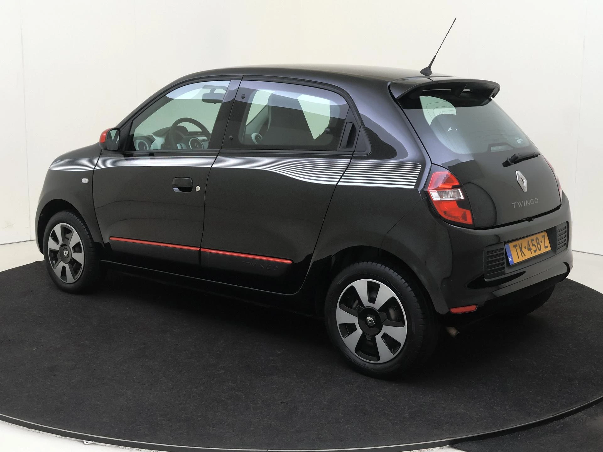 Renault-Twingo-image-2