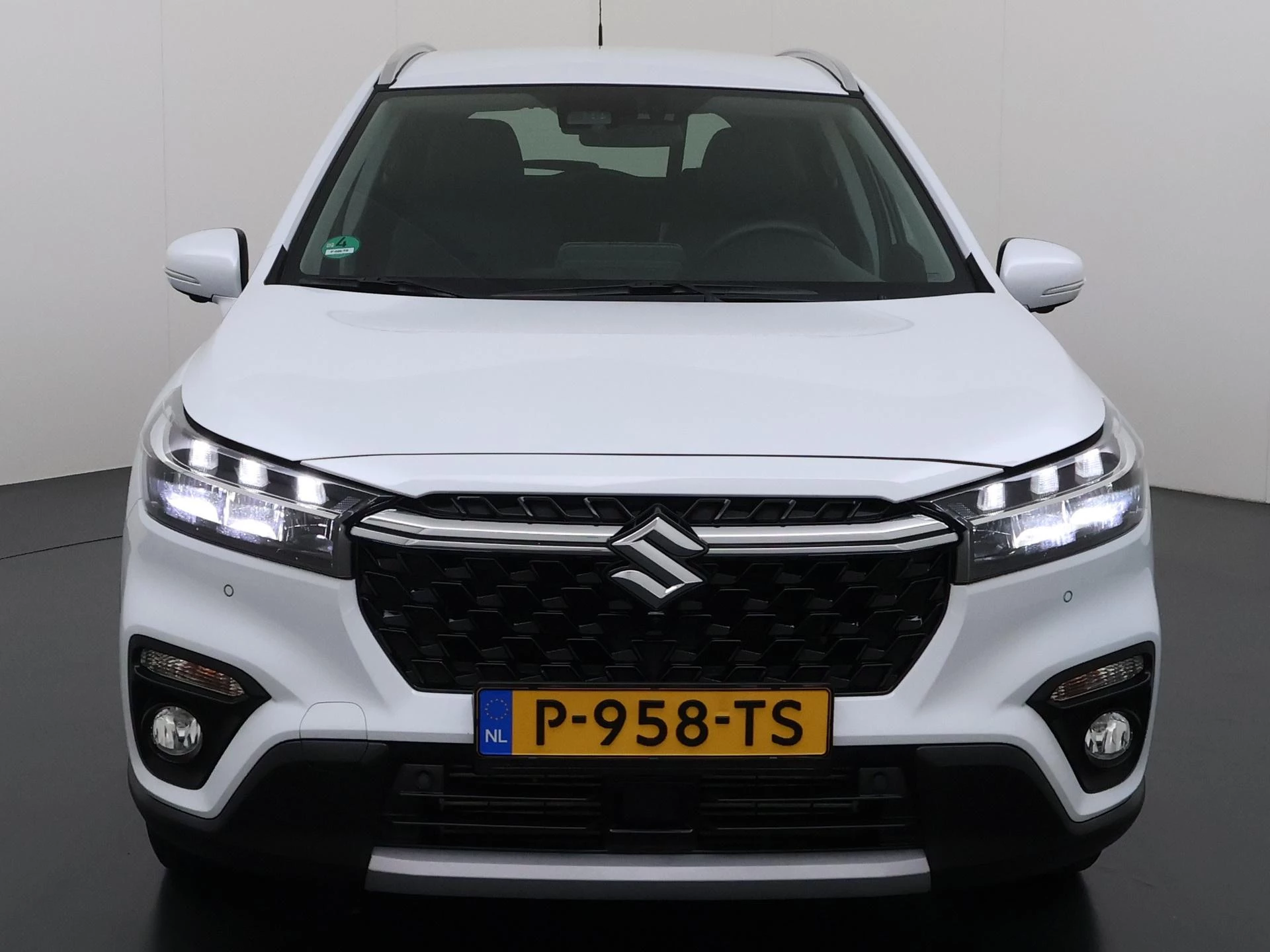 Suzuki-S-Cross-image-11