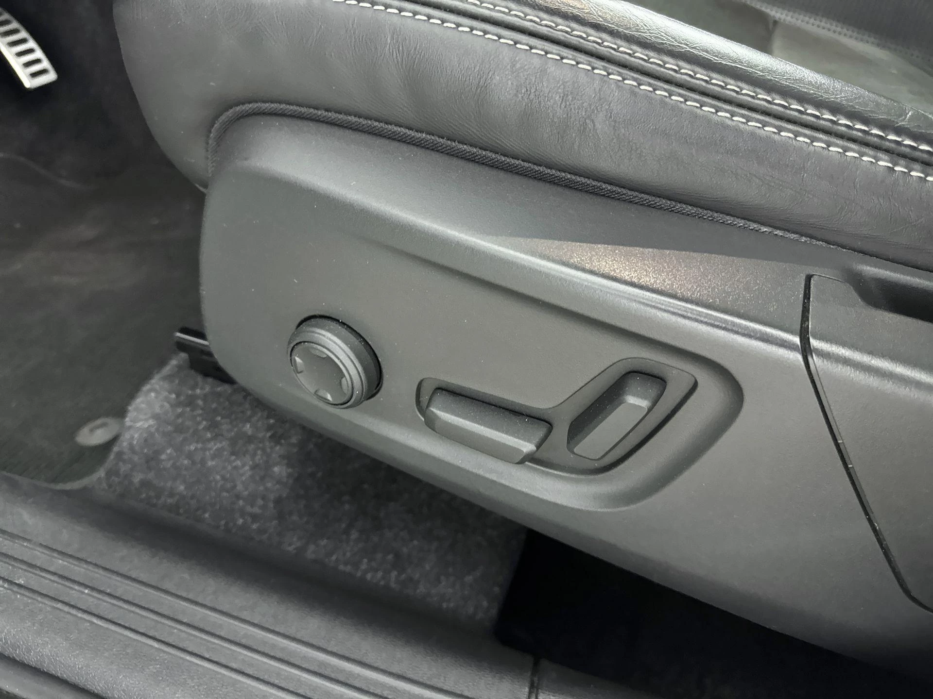 Volvo-XC40-image-26