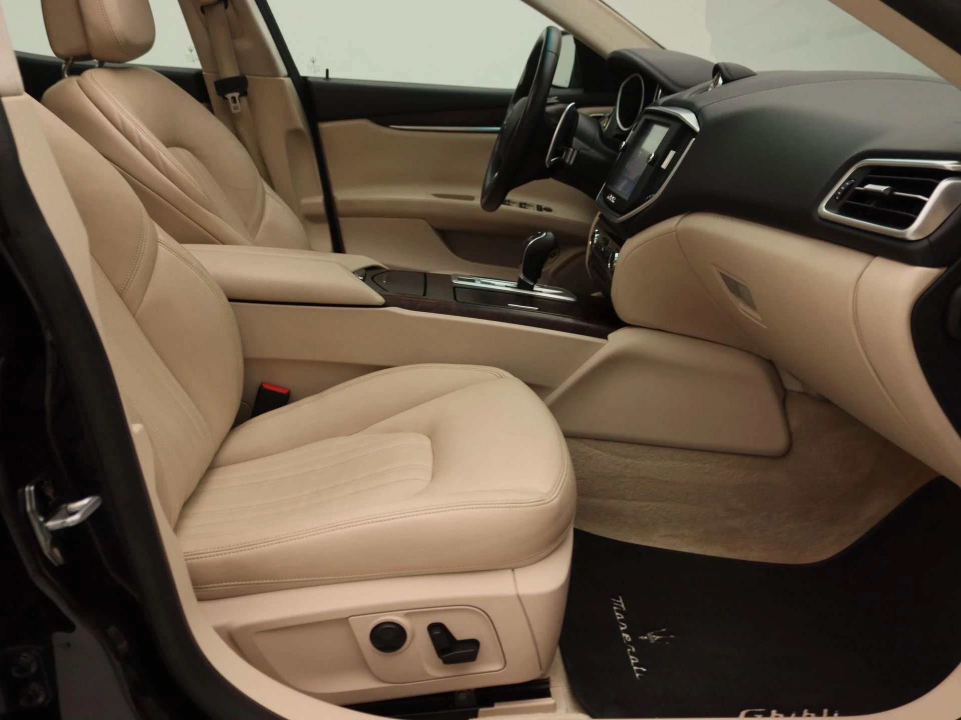 Maserati-Ghibli-image-24