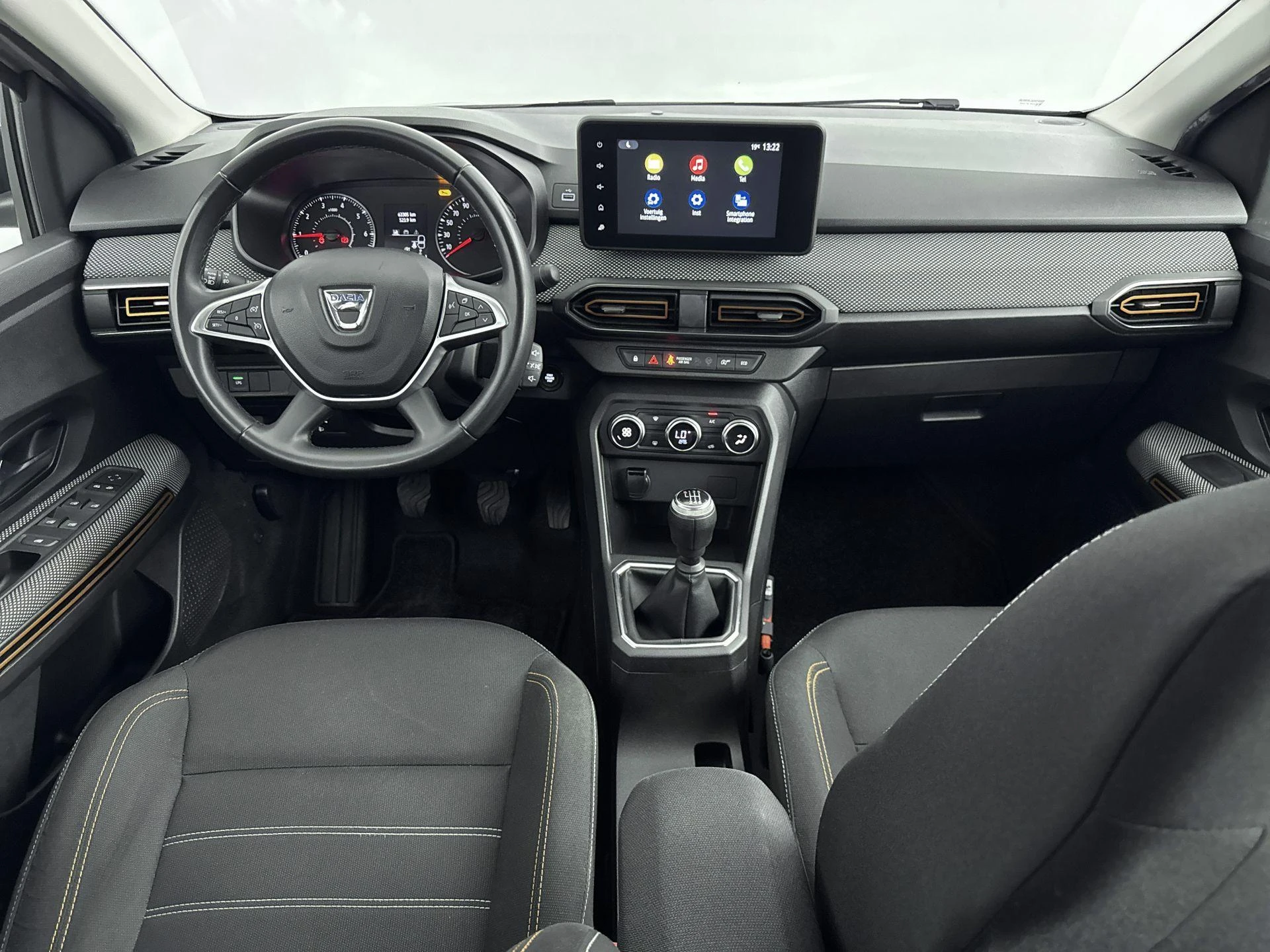 Dacia-Sandero Stepway-image-15