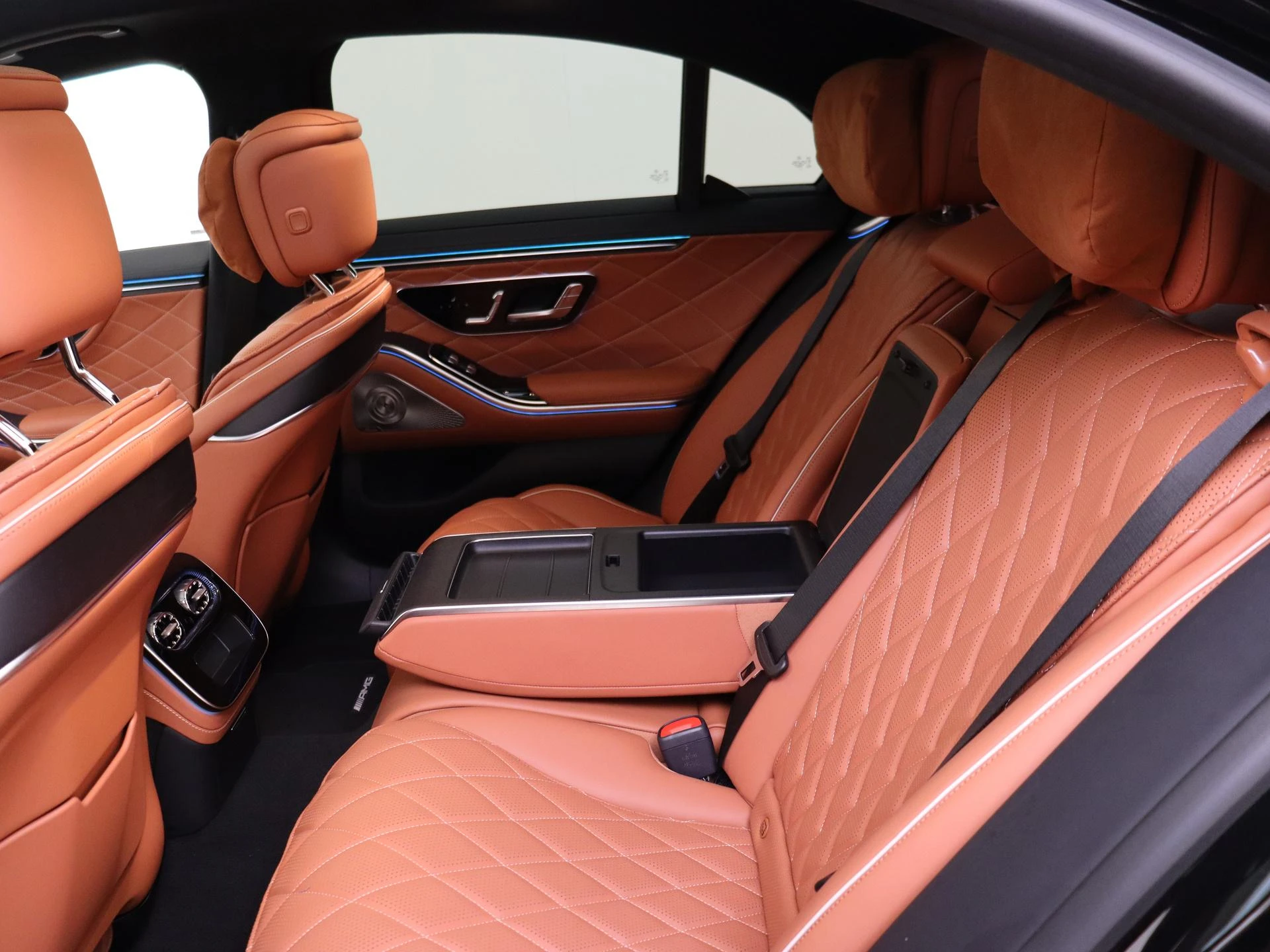 Mercedes-Benz-S-Klasse-image-15