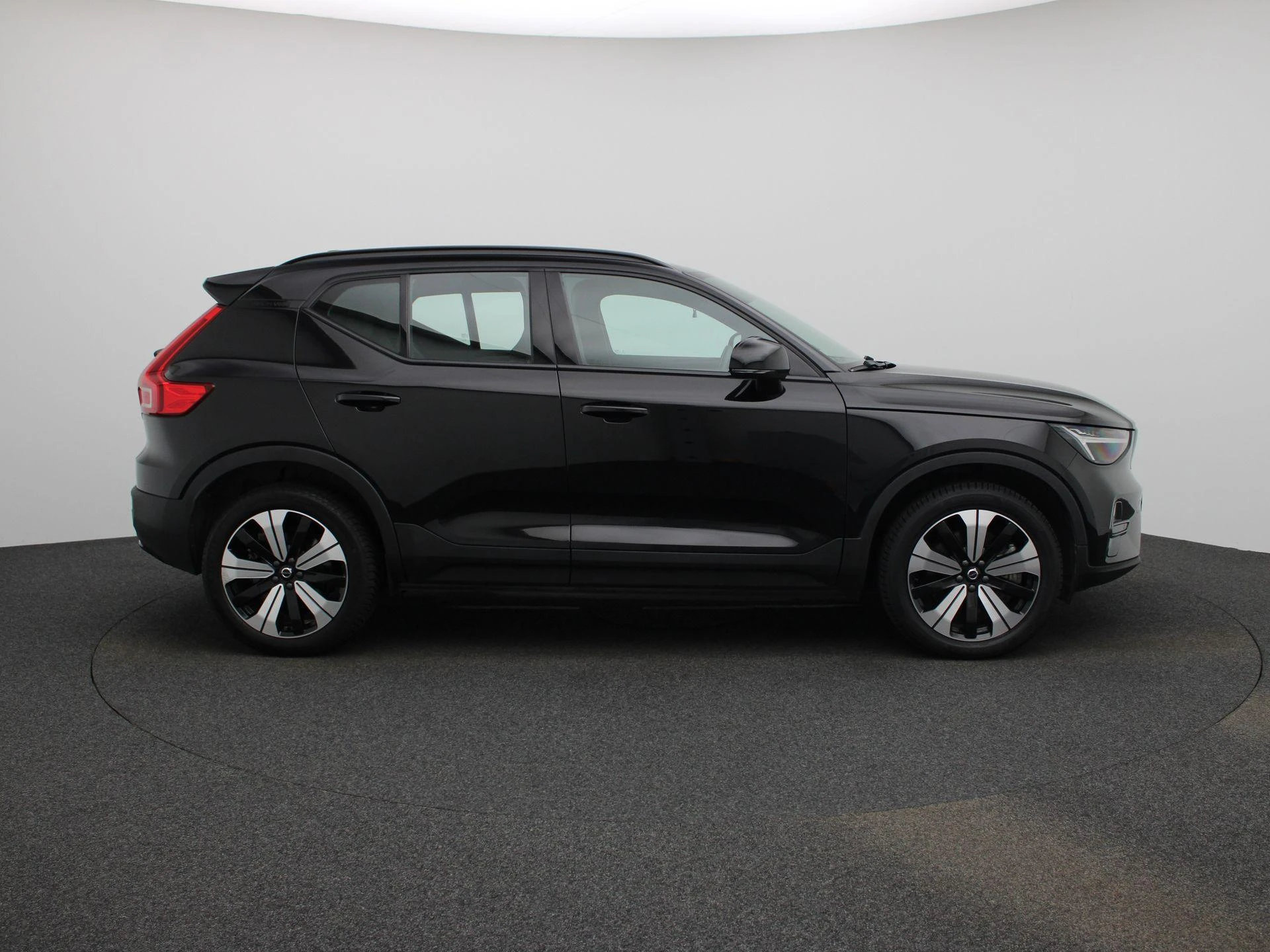 Volvo-XC40-image-5