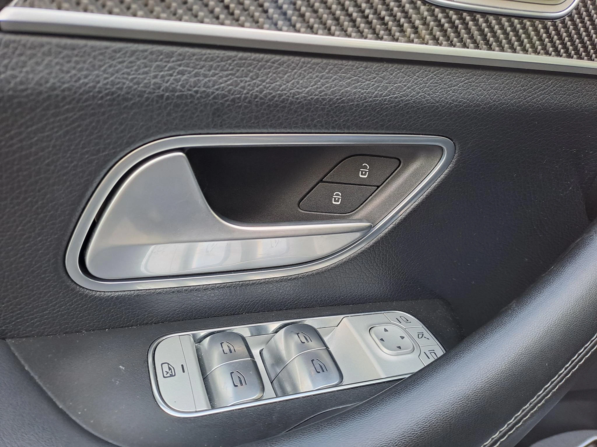 Mercedes-Benz-GLE-image-9