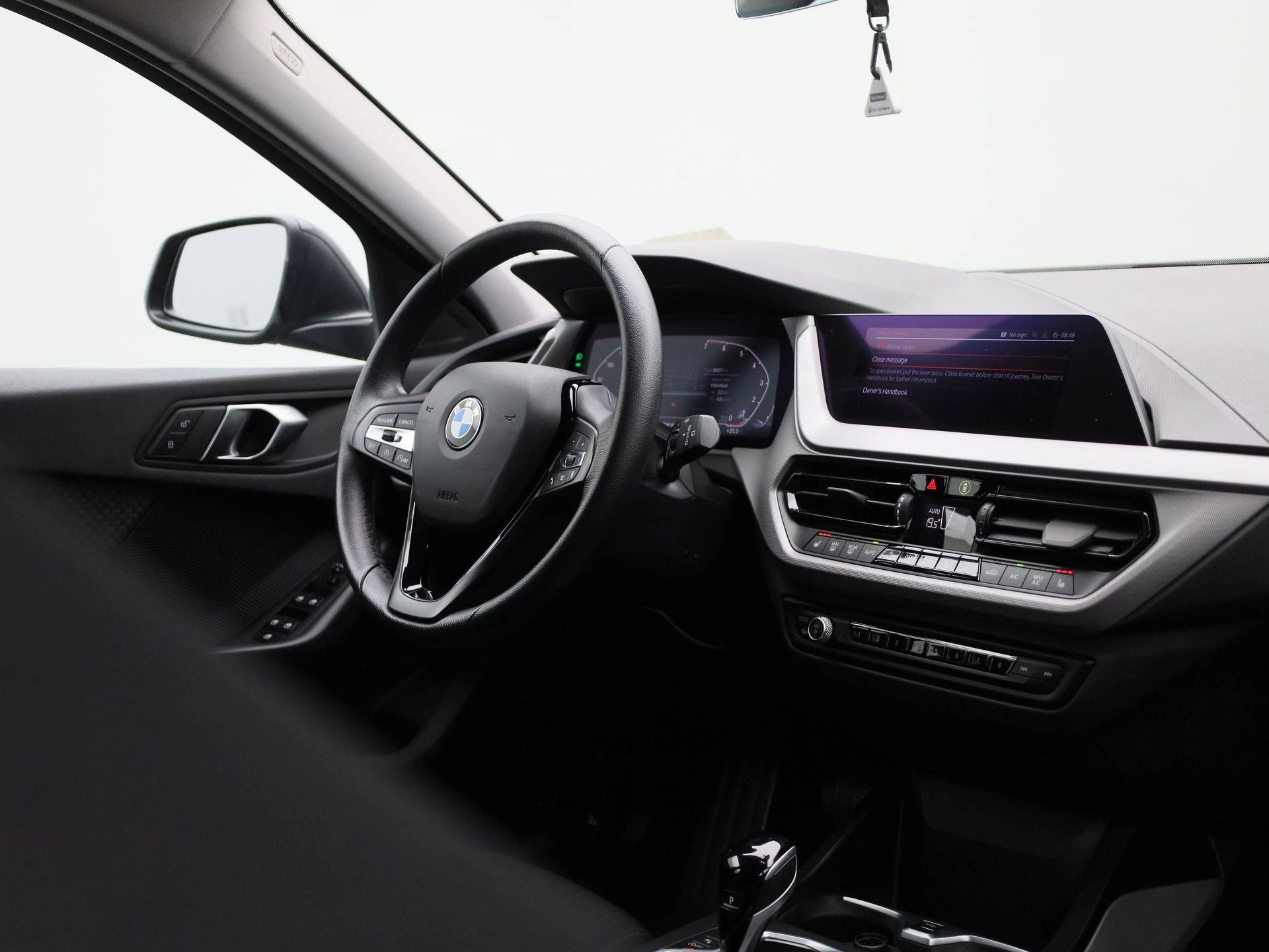 BMW 1 Reeks Hatch 116iA Carplay | Zetelverwarming | LED | Cruise