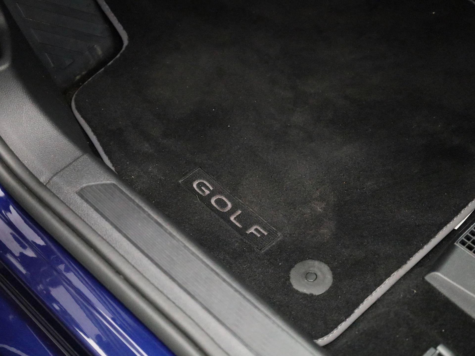 Volkswagen-Golf-image-30