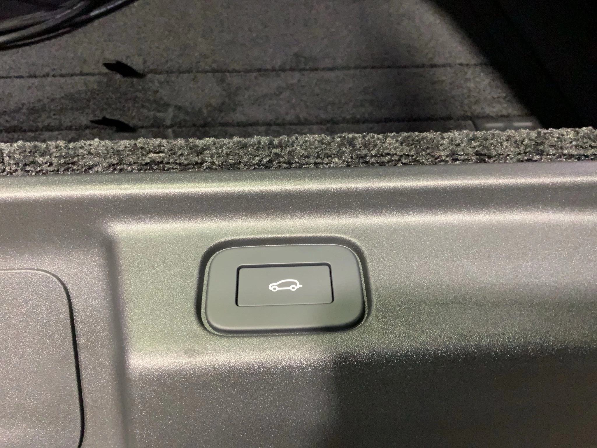 Land Rover-Range Rover-image-20