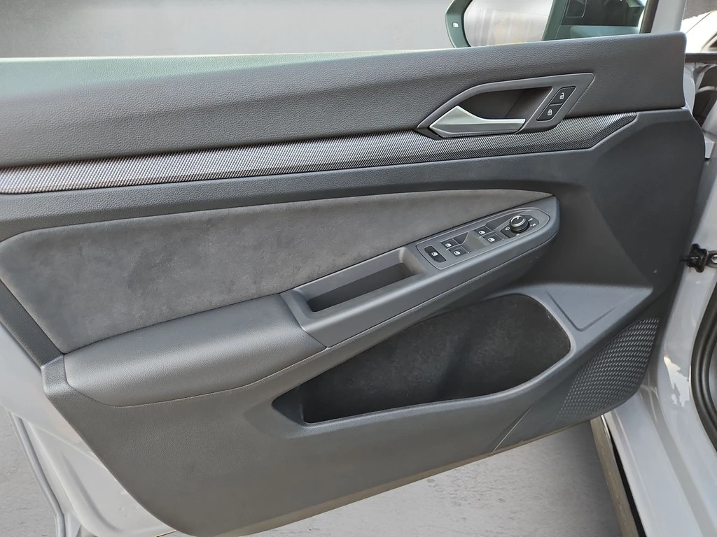 Volkswagen-Golf-image-5