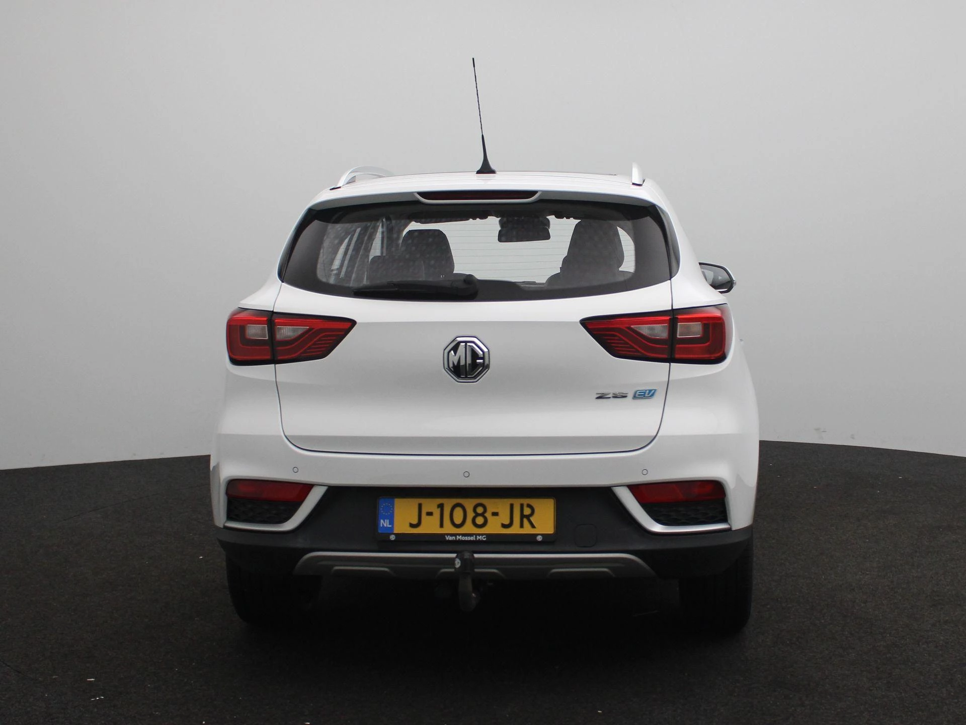 MG-ZS EV-image-5