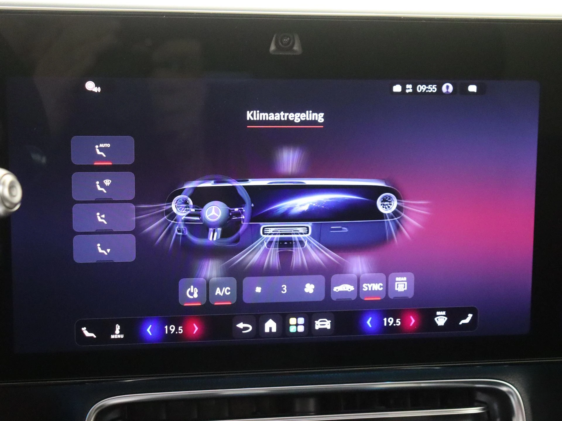 Mercedes-Benz-GLB-image-17