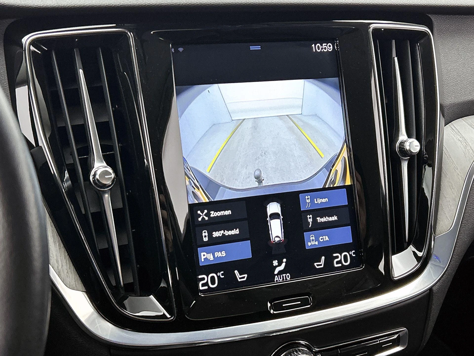 Volvo-V60-image-20