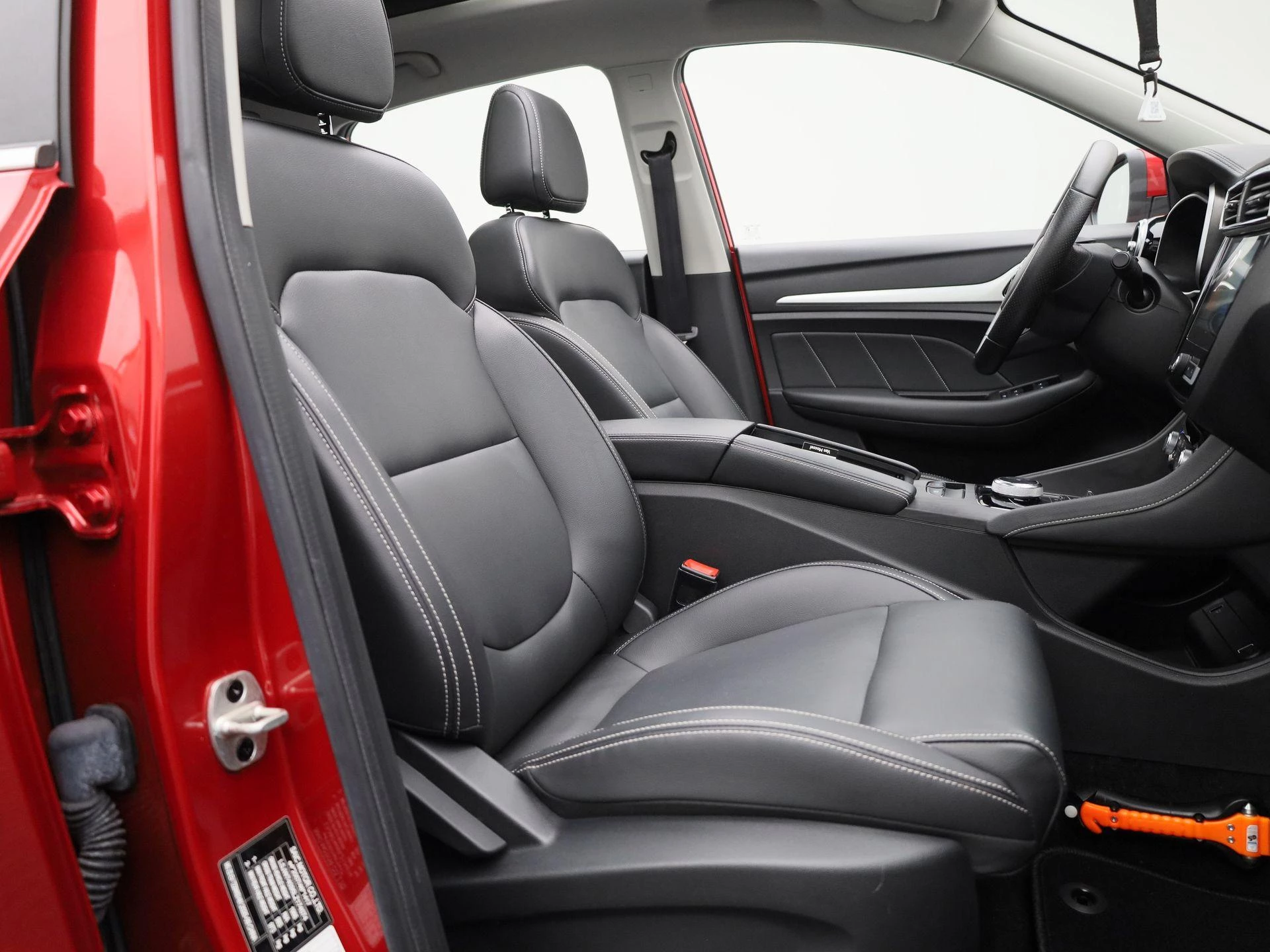 MG-ZS EV-image-33