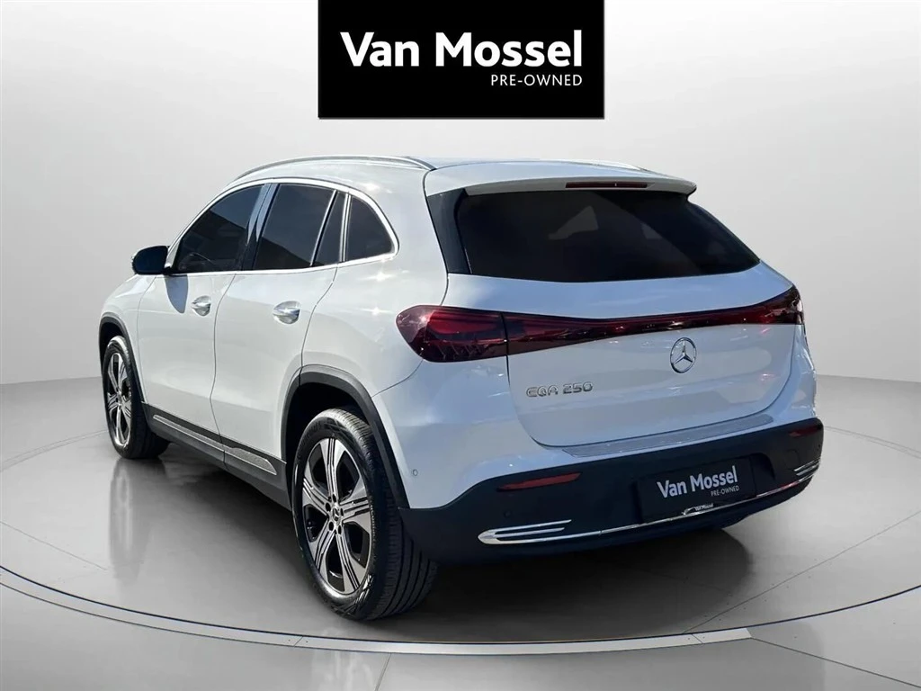 Mercedes-Benz-EQA-image-6