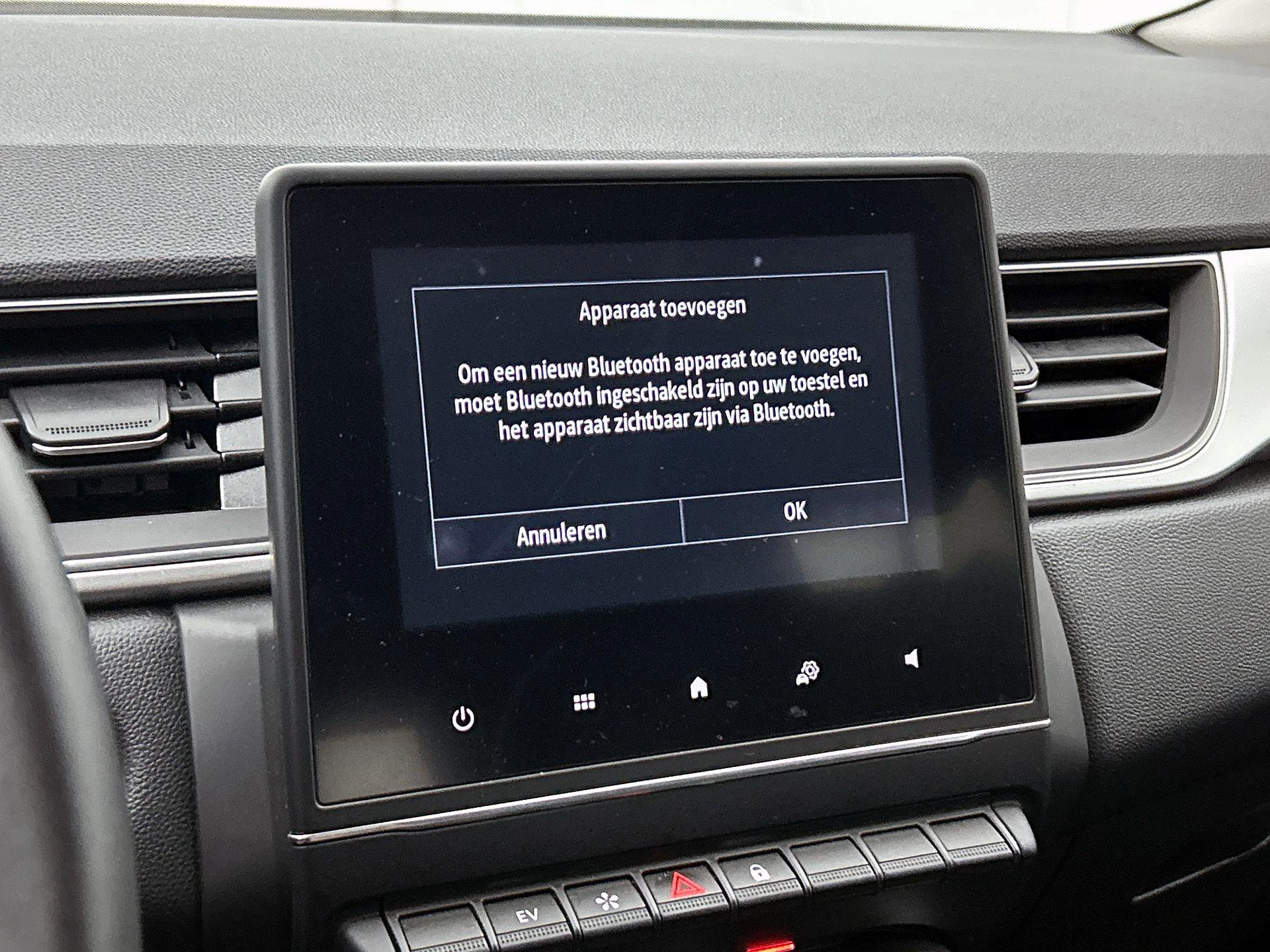 Renault-Captur-image-11