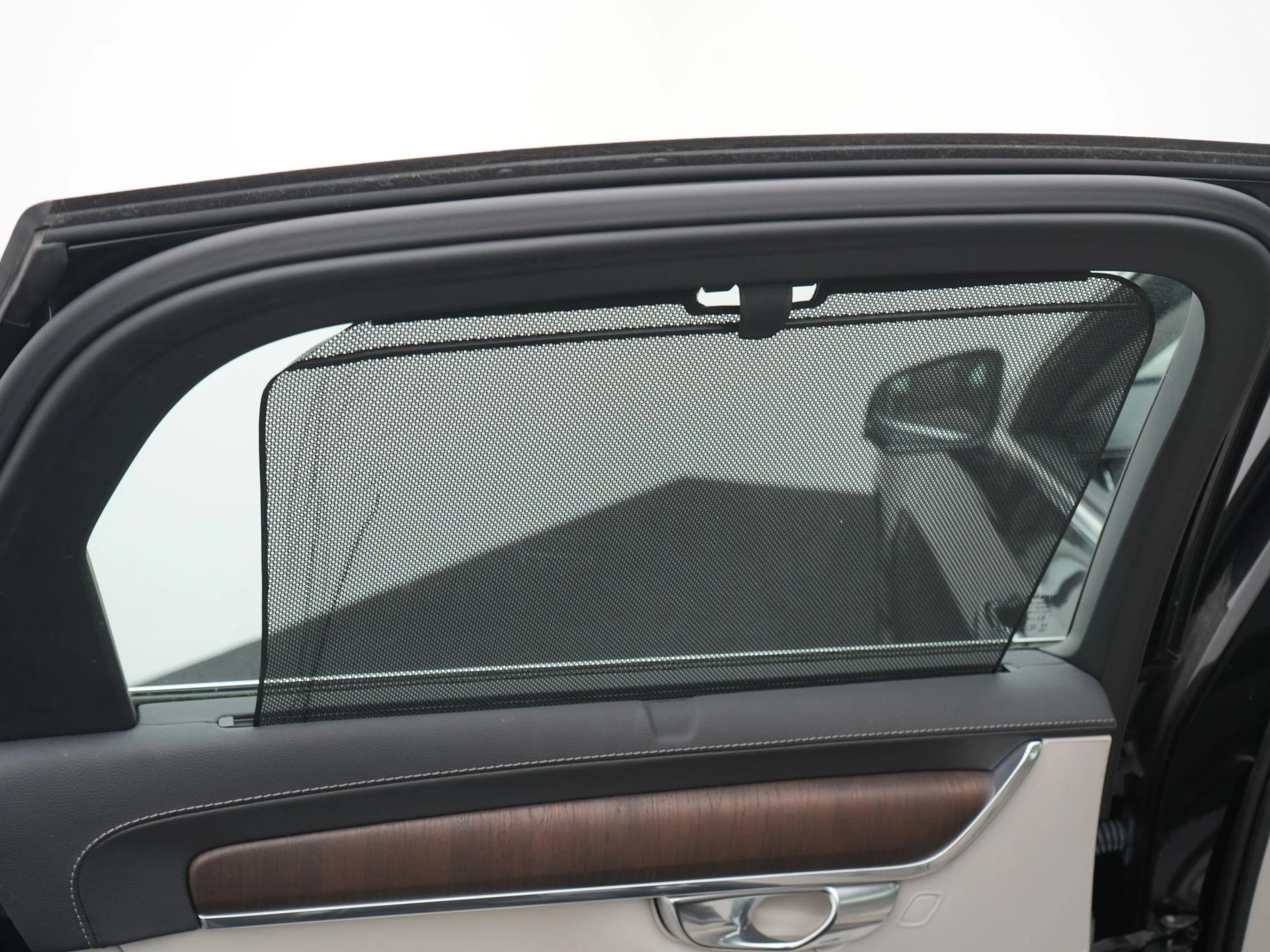Volvo-S90-image-37