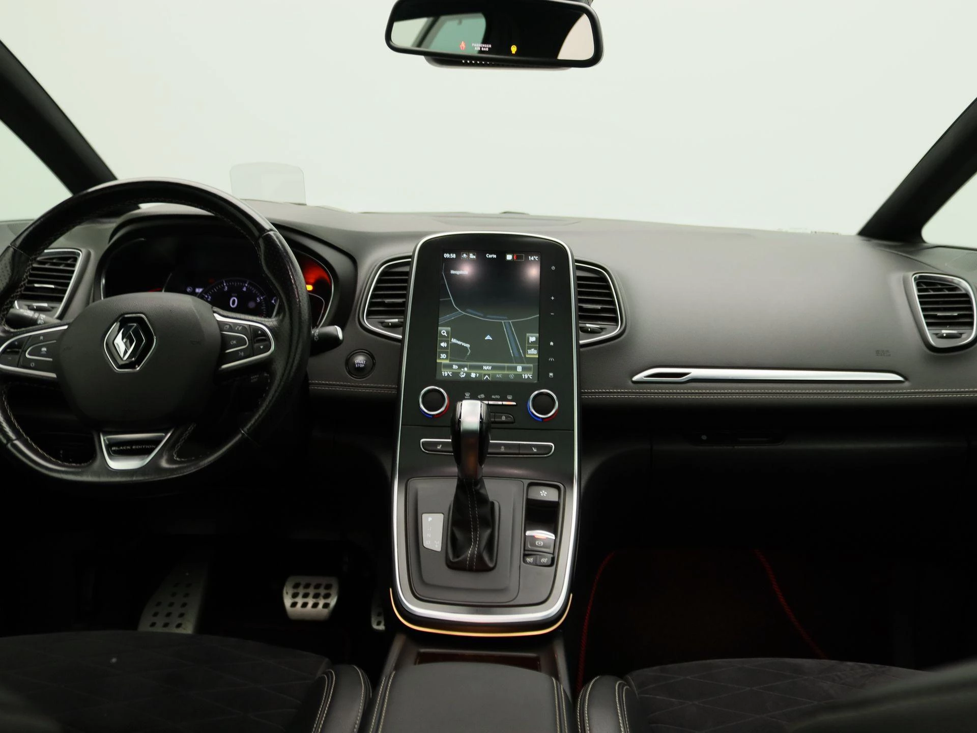 Renault-Scénic-image-7