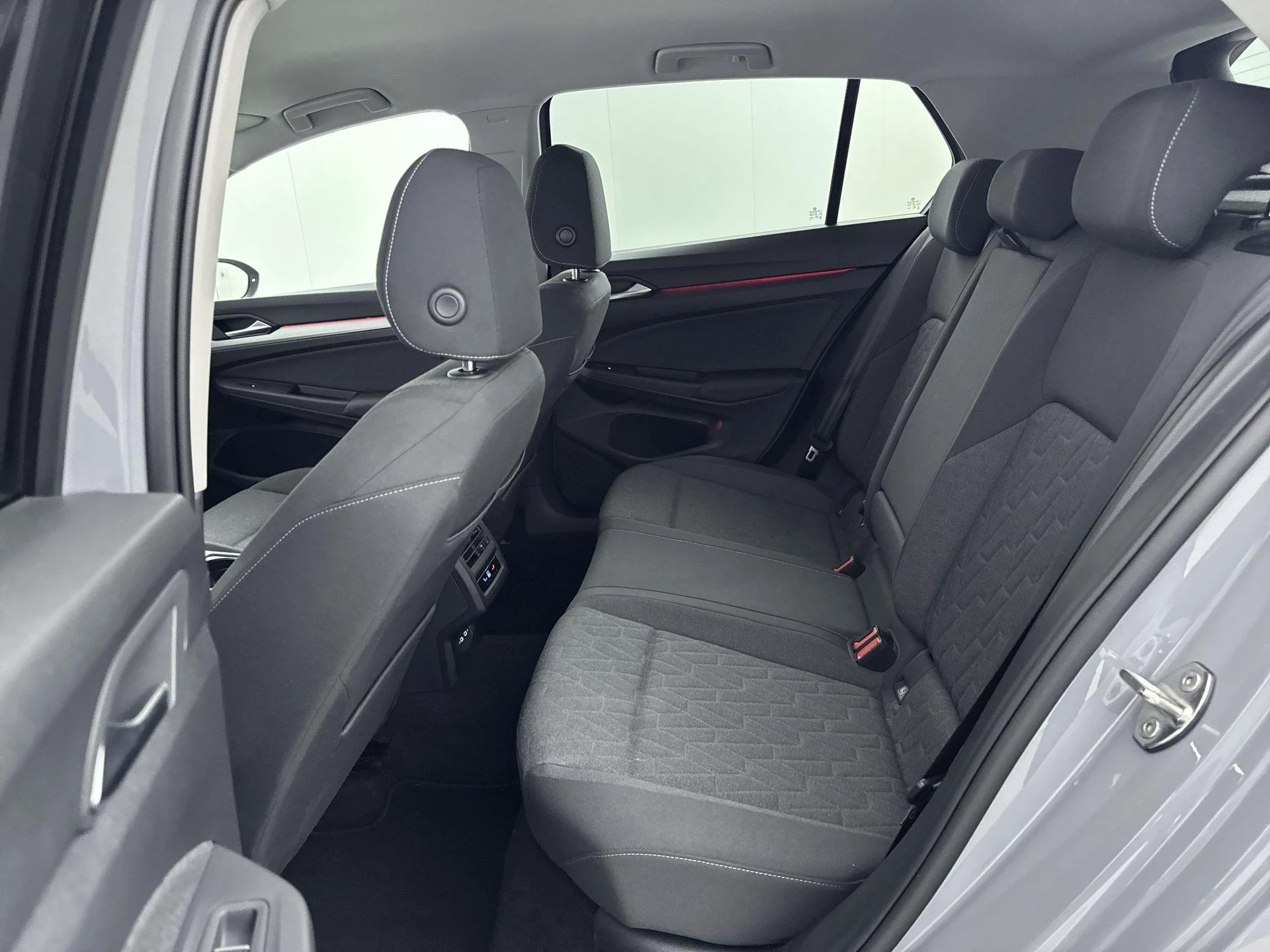 Volkswagen-Golf-image-21