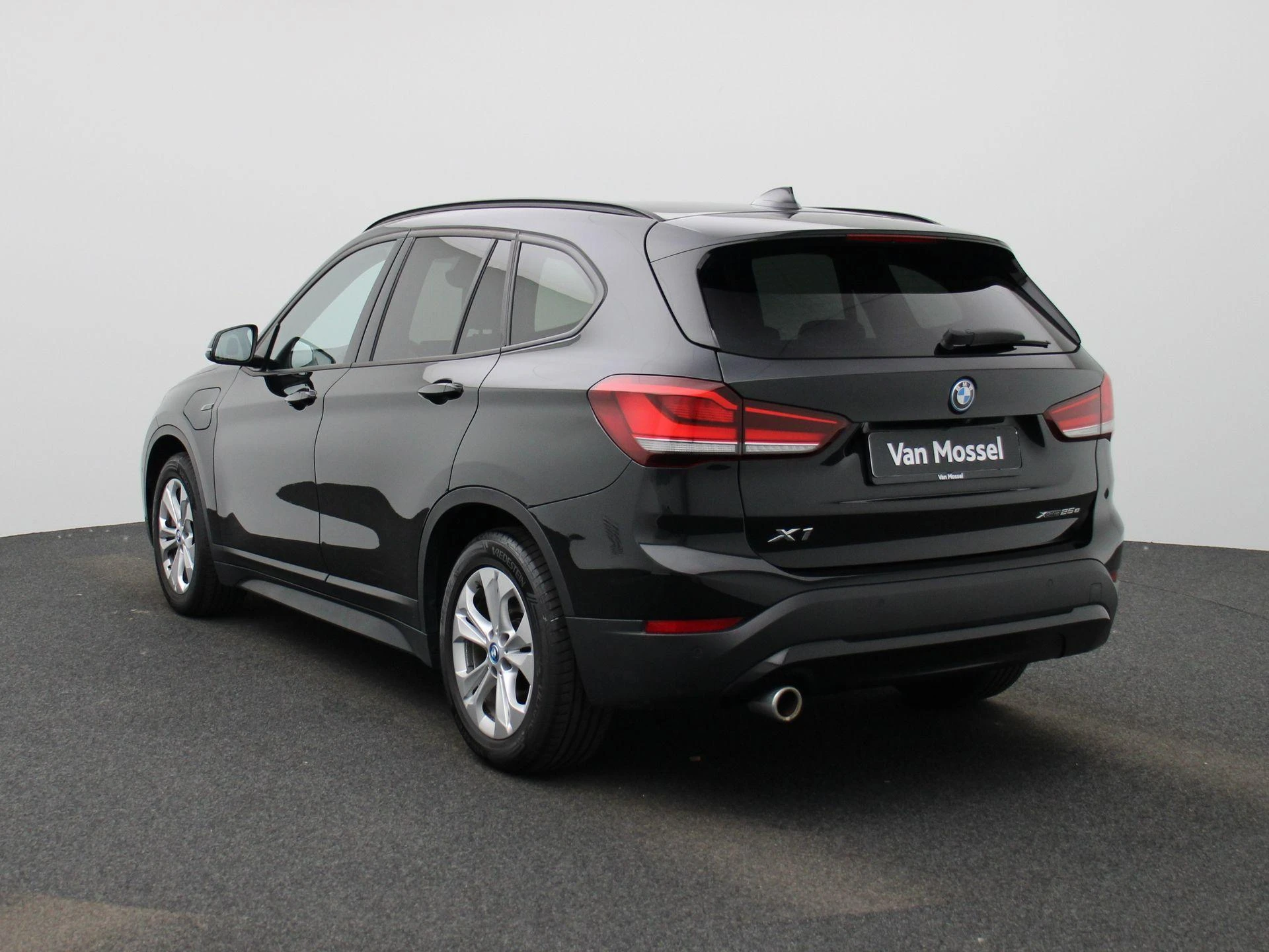 BMW-X1-image-1