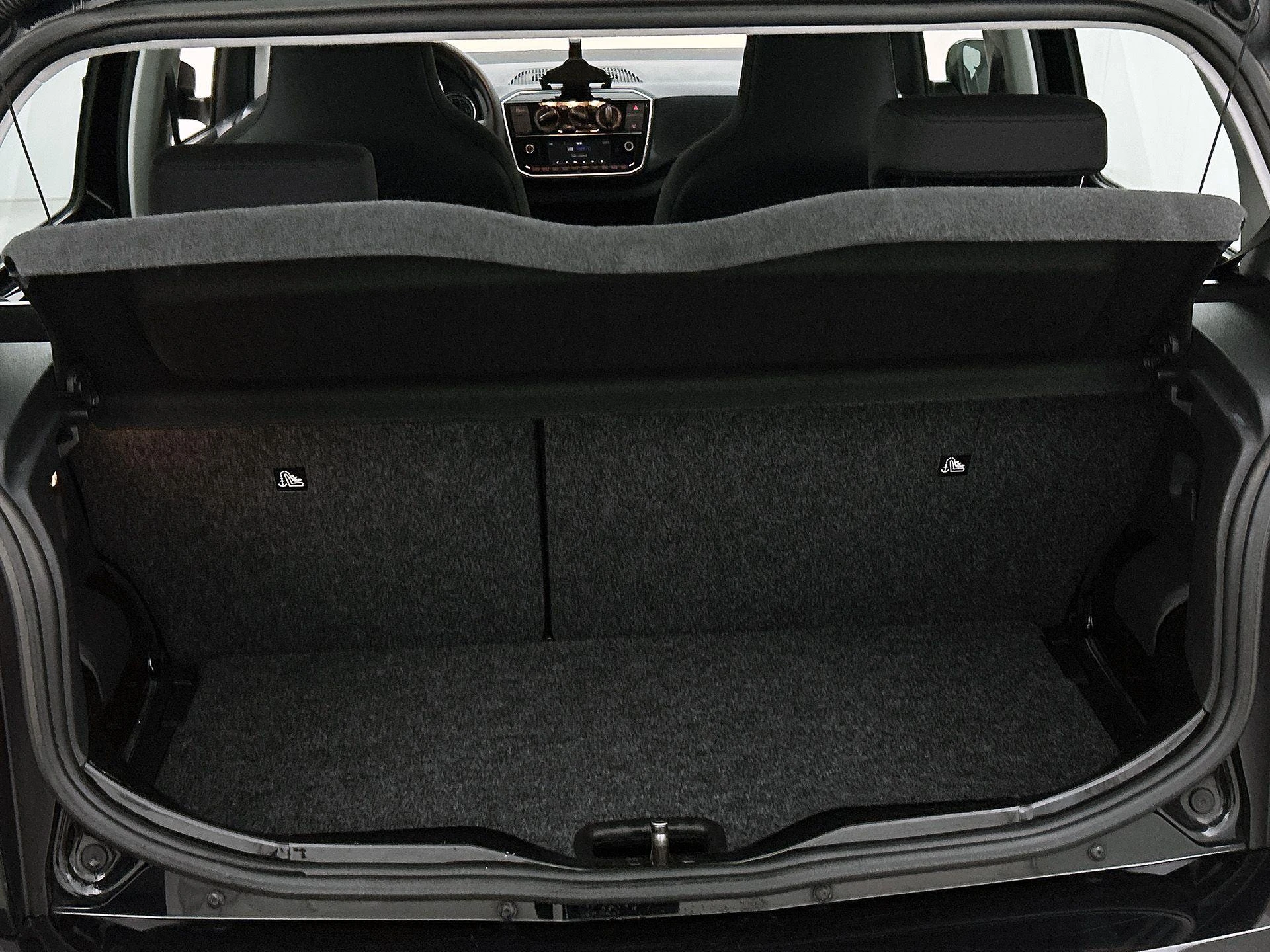 Volkswagen-up!-image-16