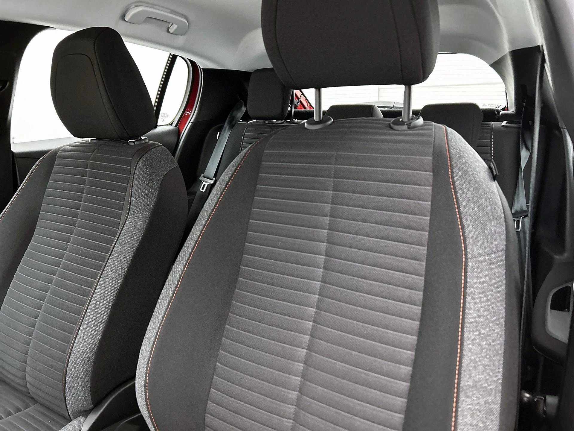 Peugeot-208-image-9