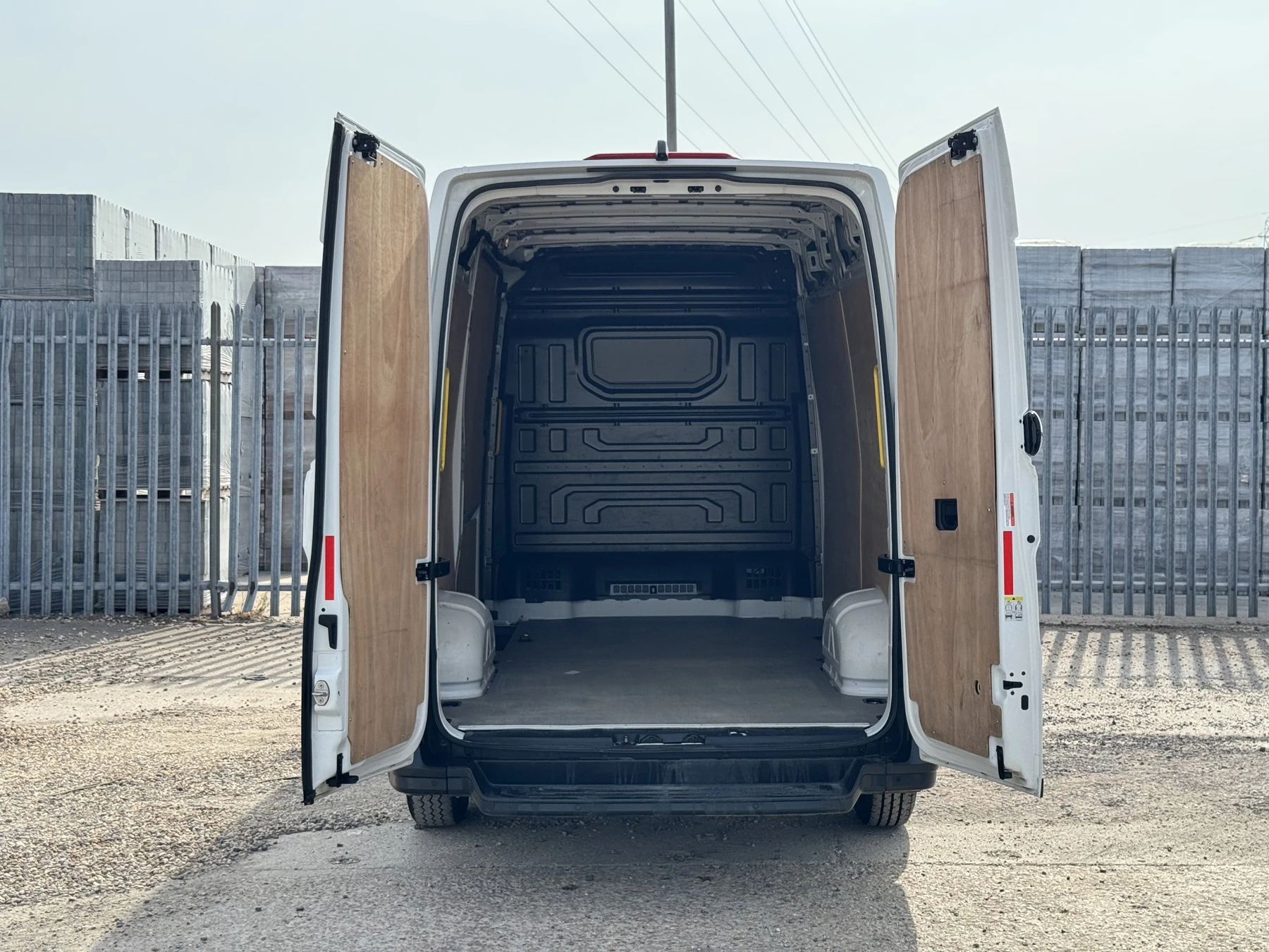 Volkswagen-Crafter-image-23