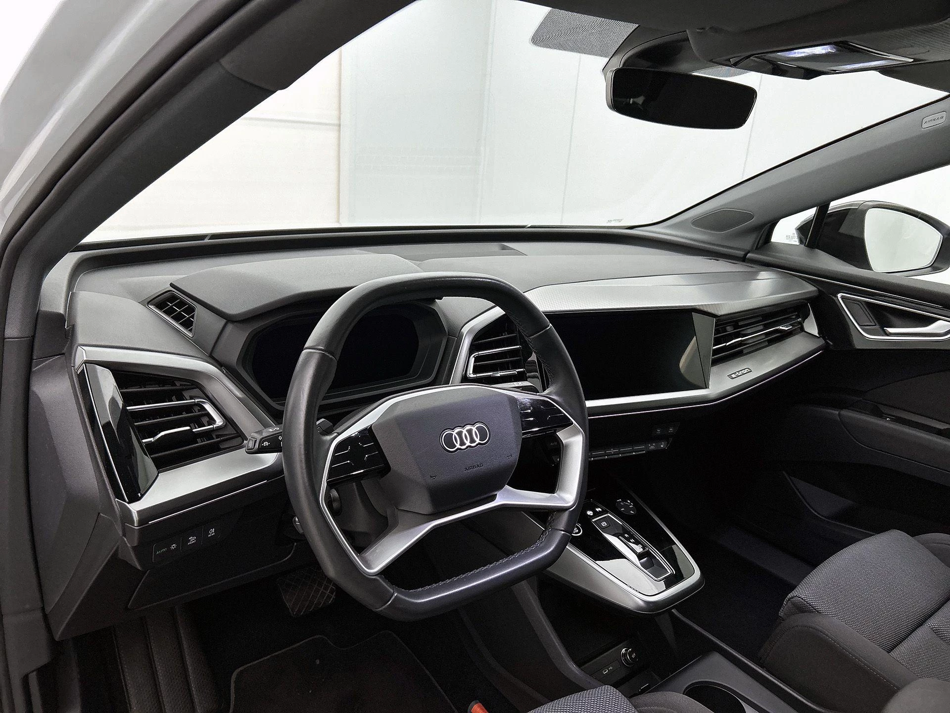 Audi-Q4 e-tron-image-12