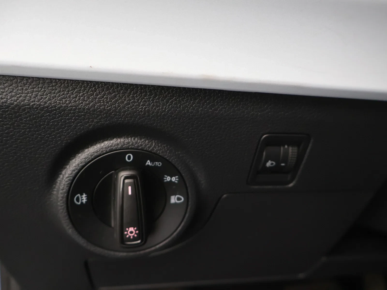 SEAT-Arona-image-17