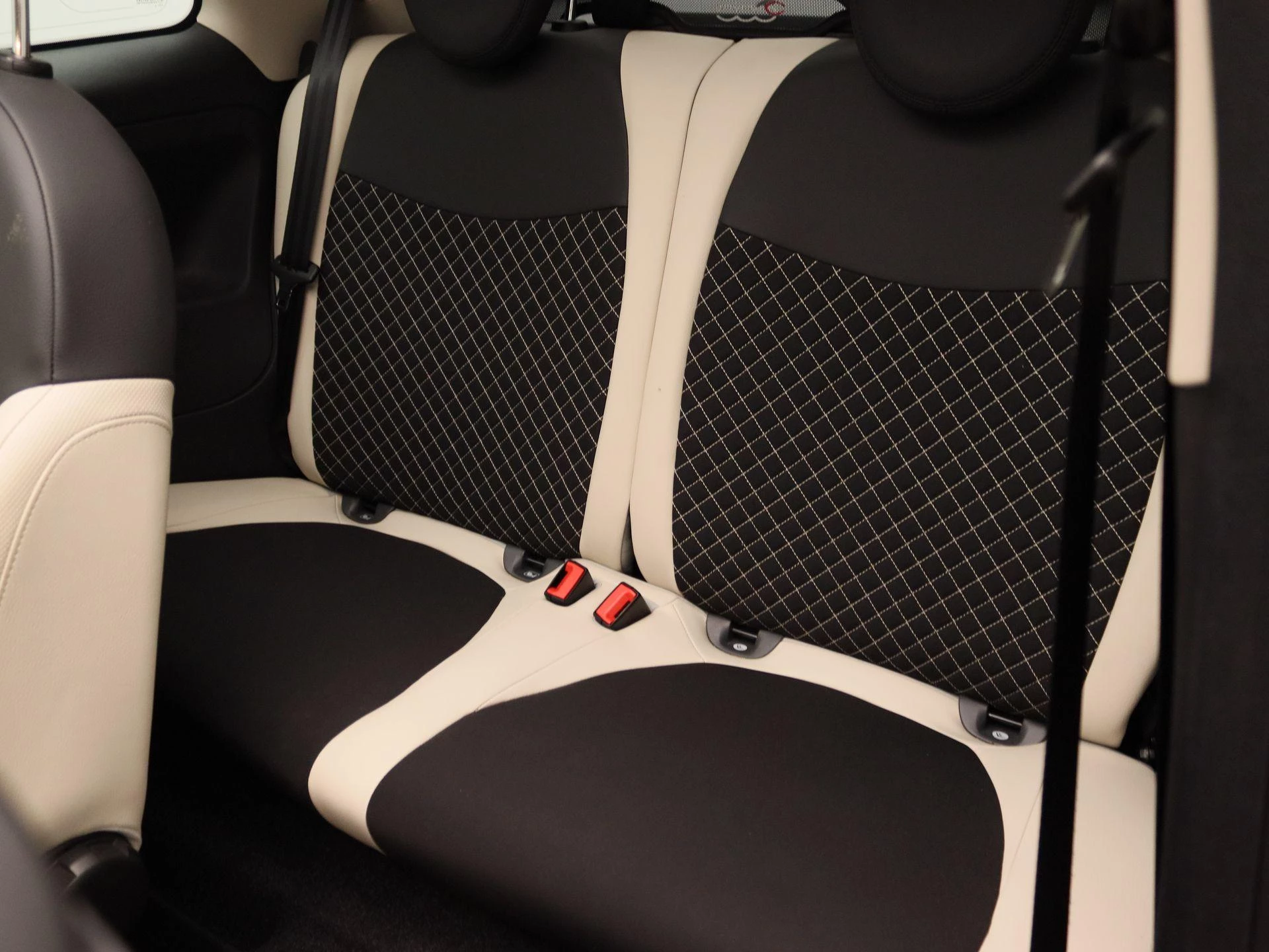 Fiat-500C-image-12