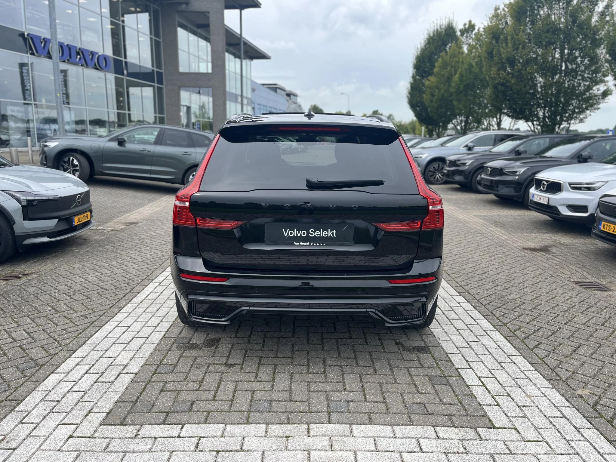 Volvo-XC60-image-16