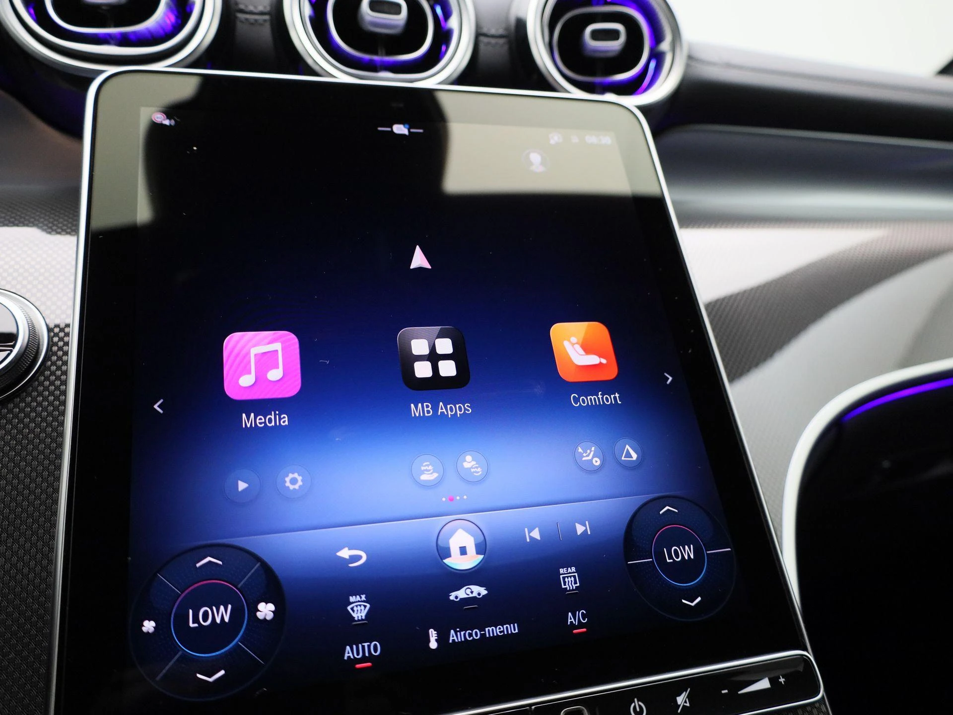 Mercedes-Benz-GLC-image-21