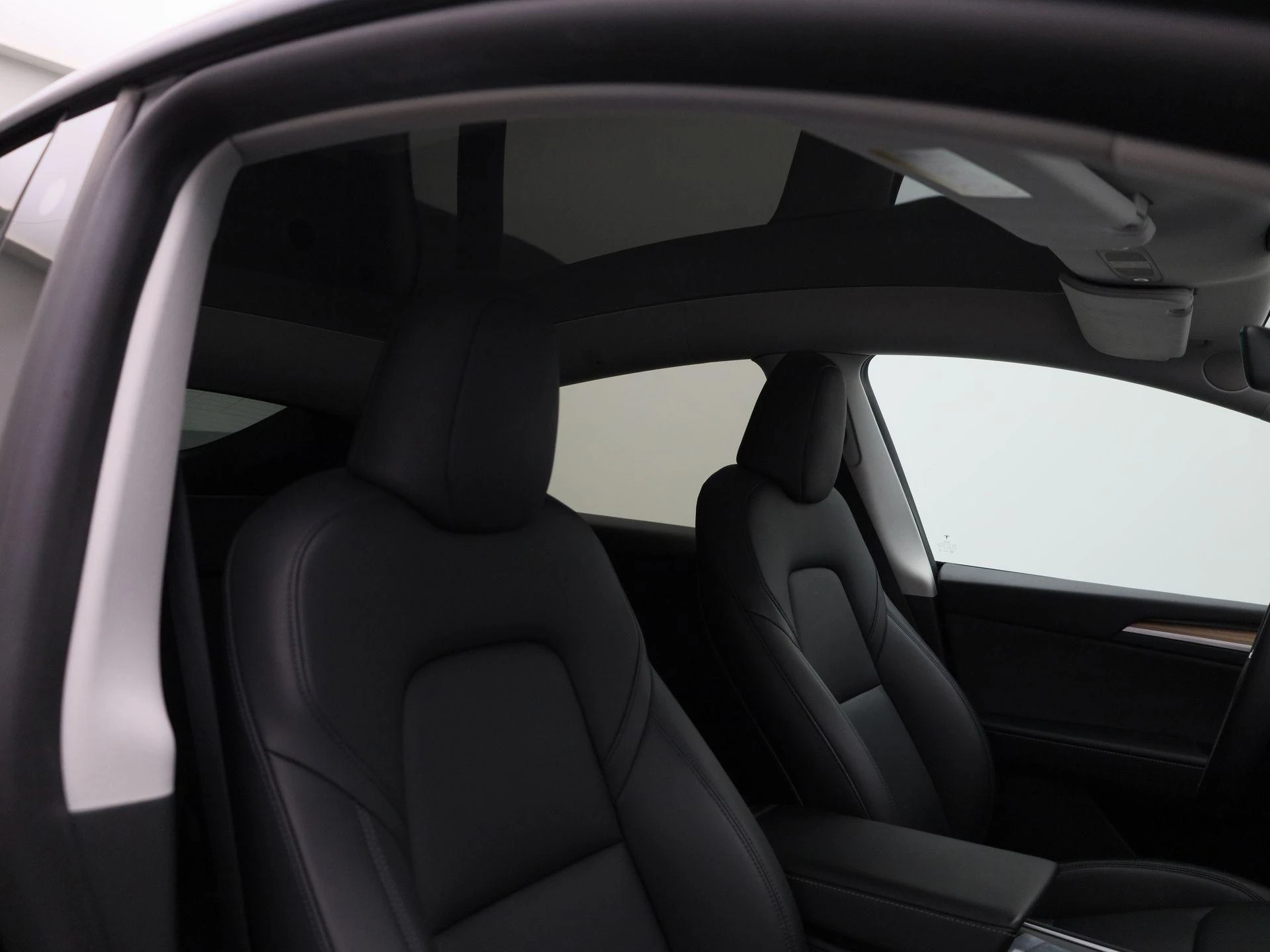 Tesla-Model Y-image-29