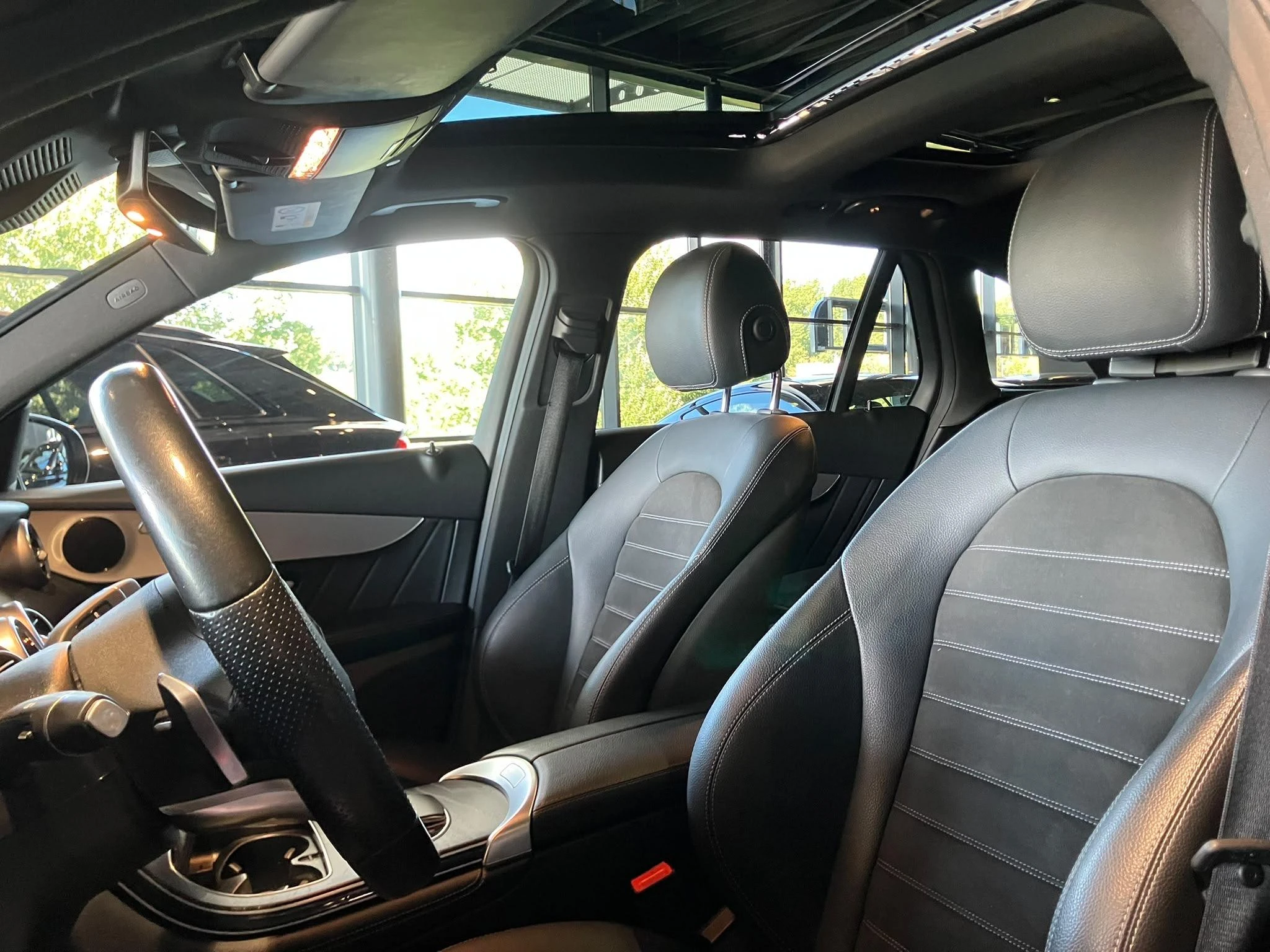 Mercedes-Benz-GLC-image-18