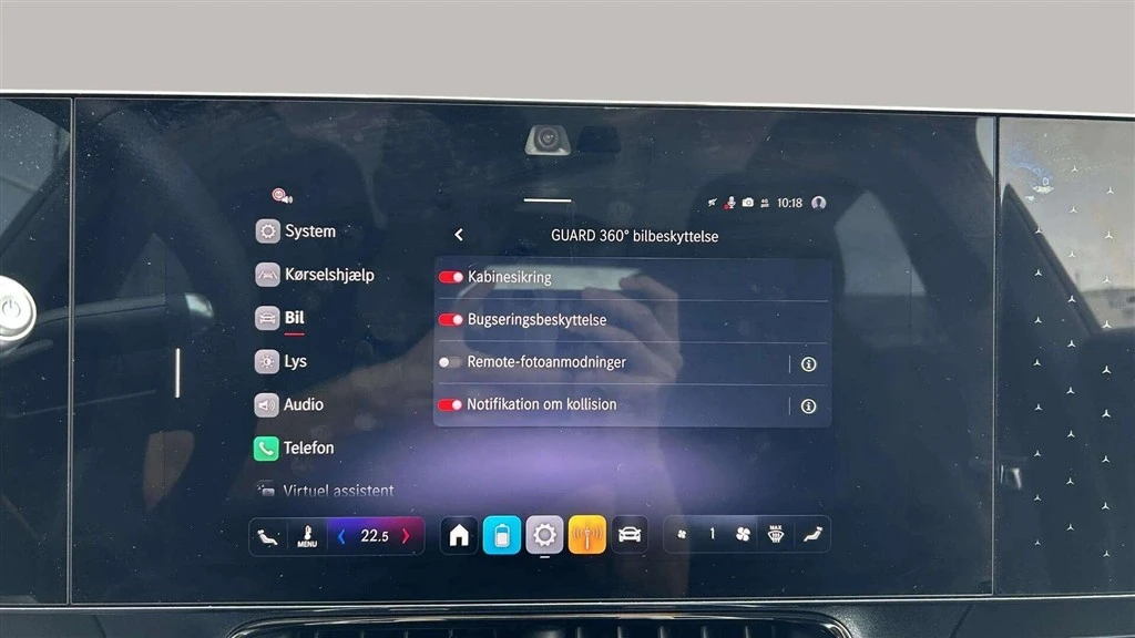Mercedes-Benz-CLA-image-18