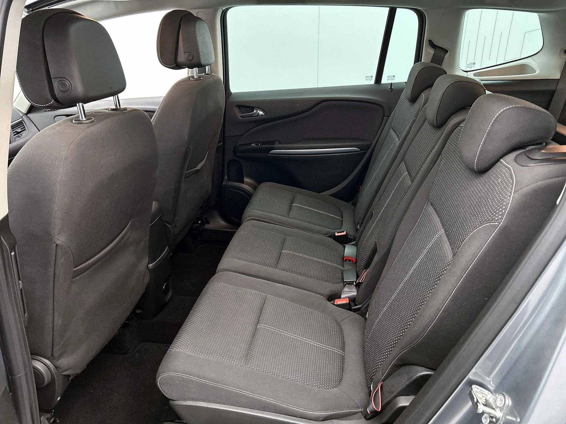 Opel-Zafira-image-27