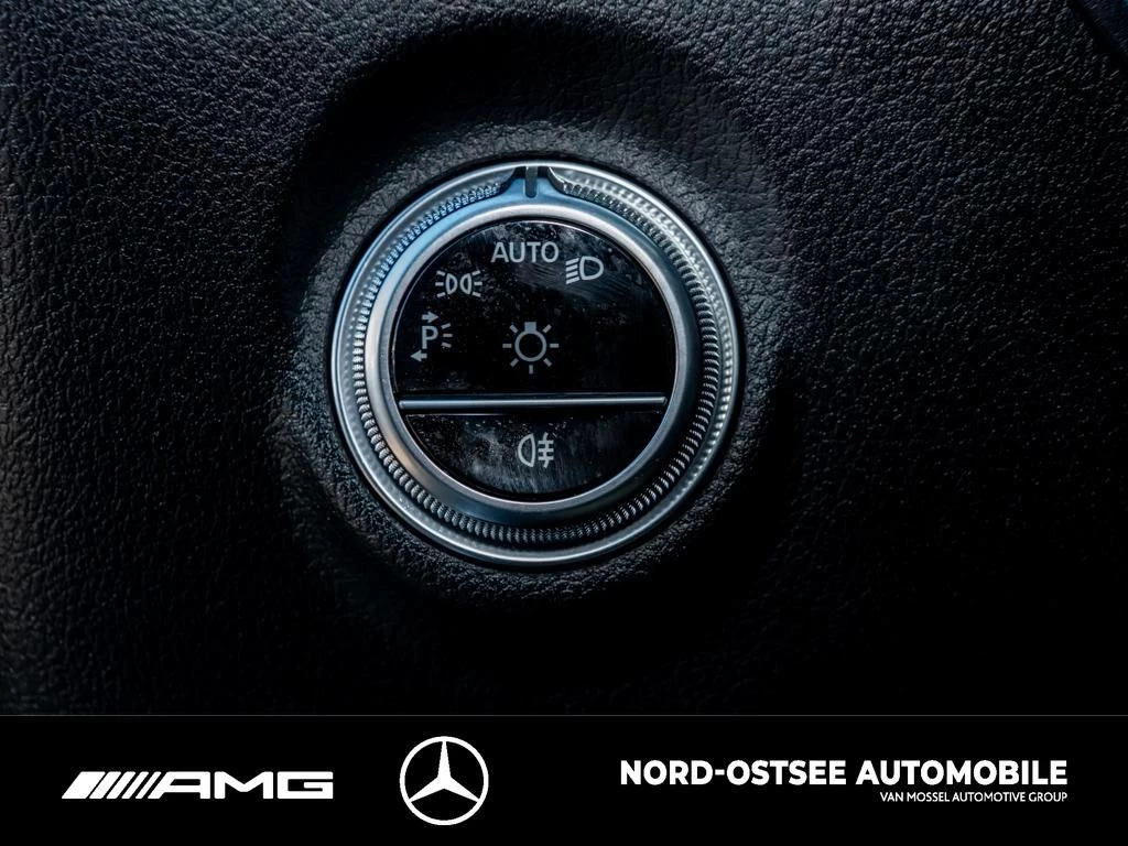 Mercedes-Benz C-Klasse 220 d T AMG AHK PANO NIGHT LED KAMERA DAB NAVI AMG Line
