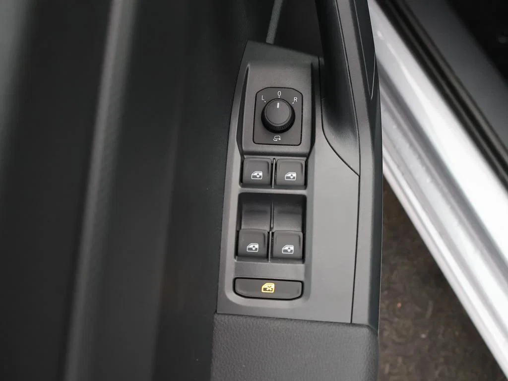 SEAT-Ibiza-image-10