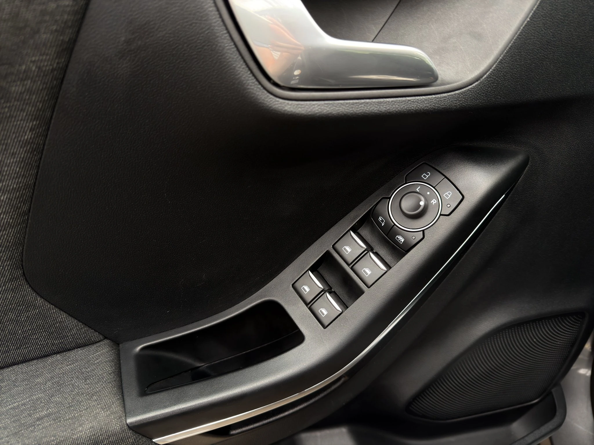 Ford-Puma-image-16