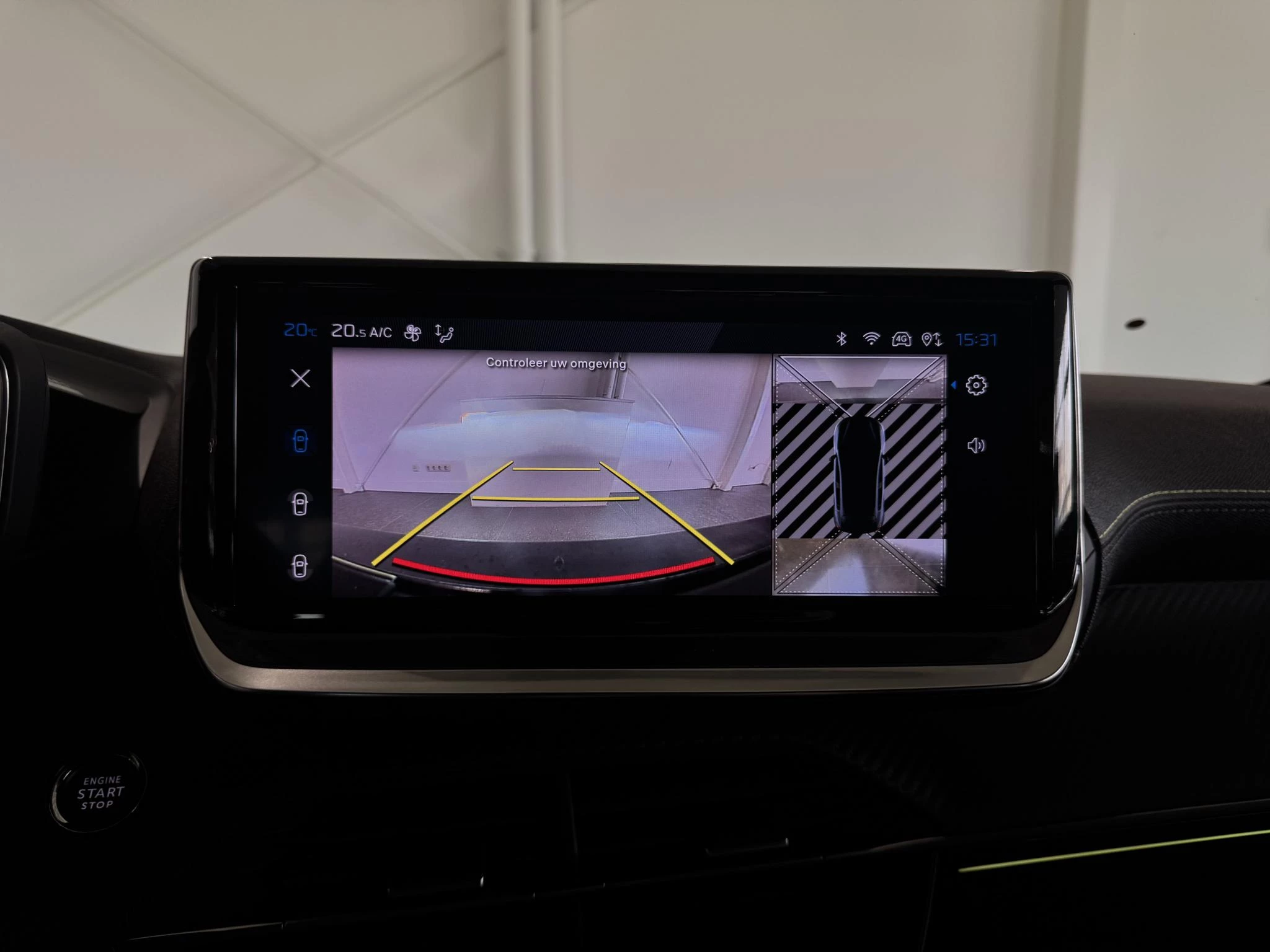 Peugeot-e-208-image-26