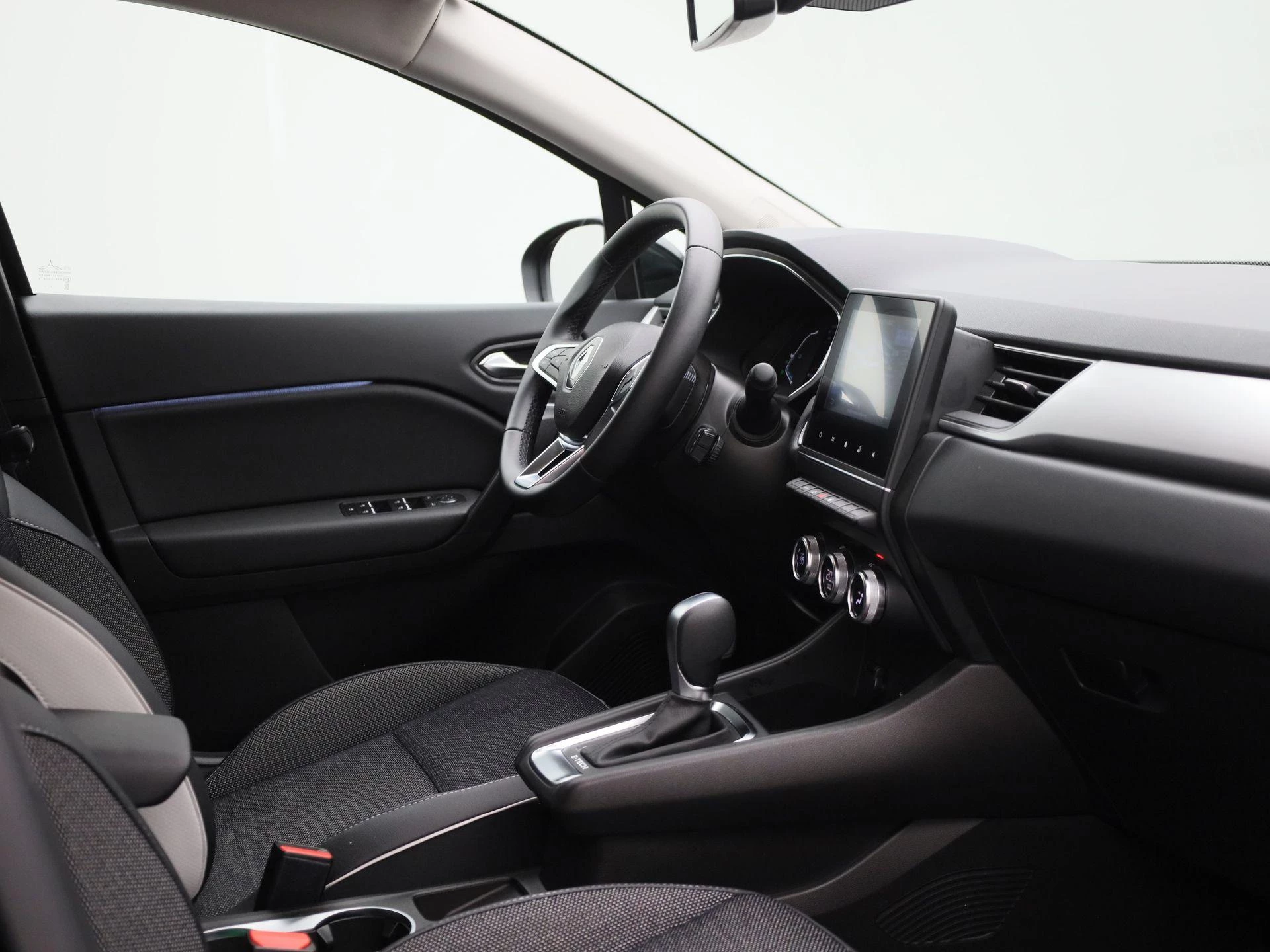 Renault Captur 1.6 E-Tech full hybrid 145 techno