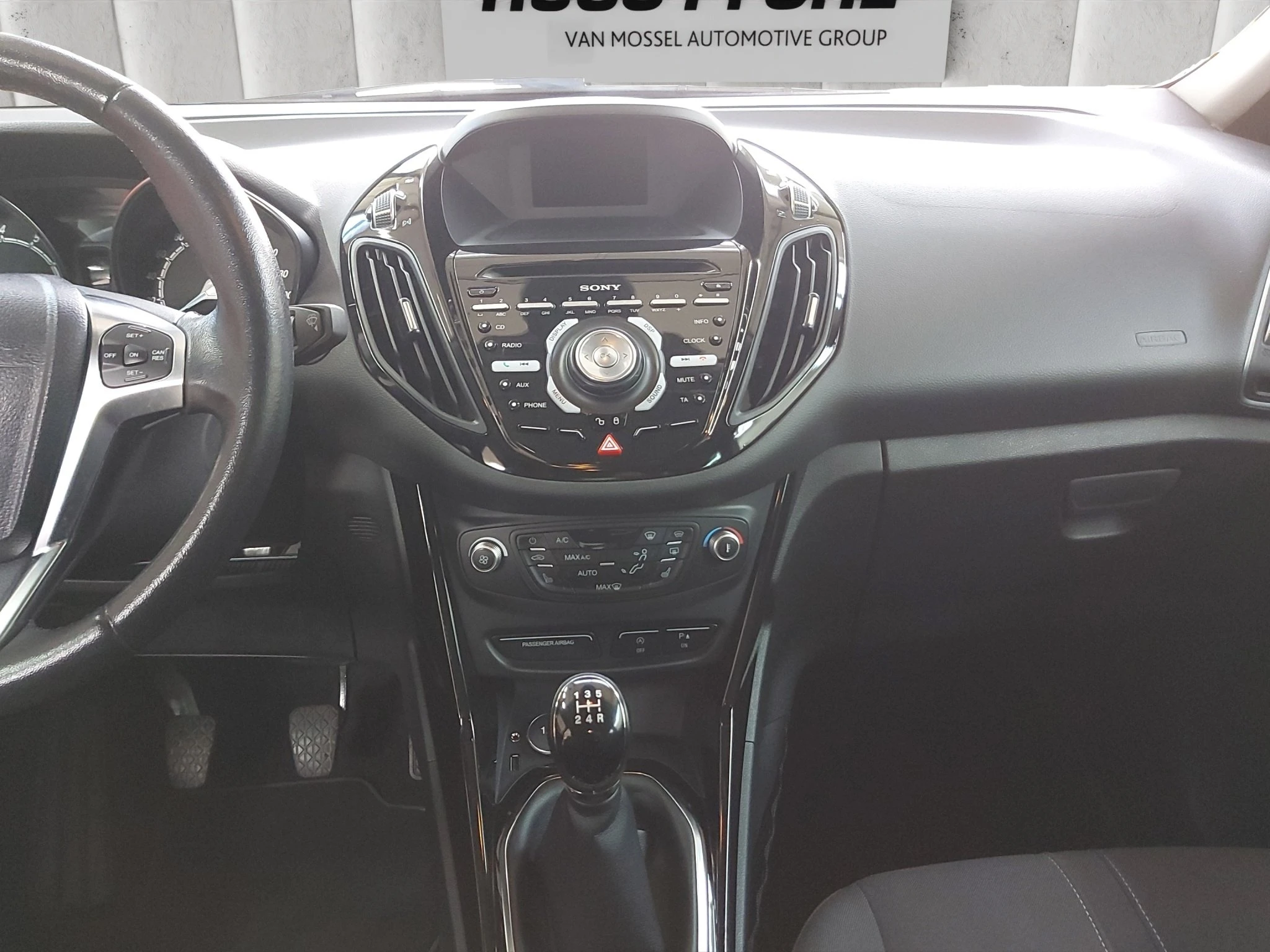 Ford-B-MAX-image-14