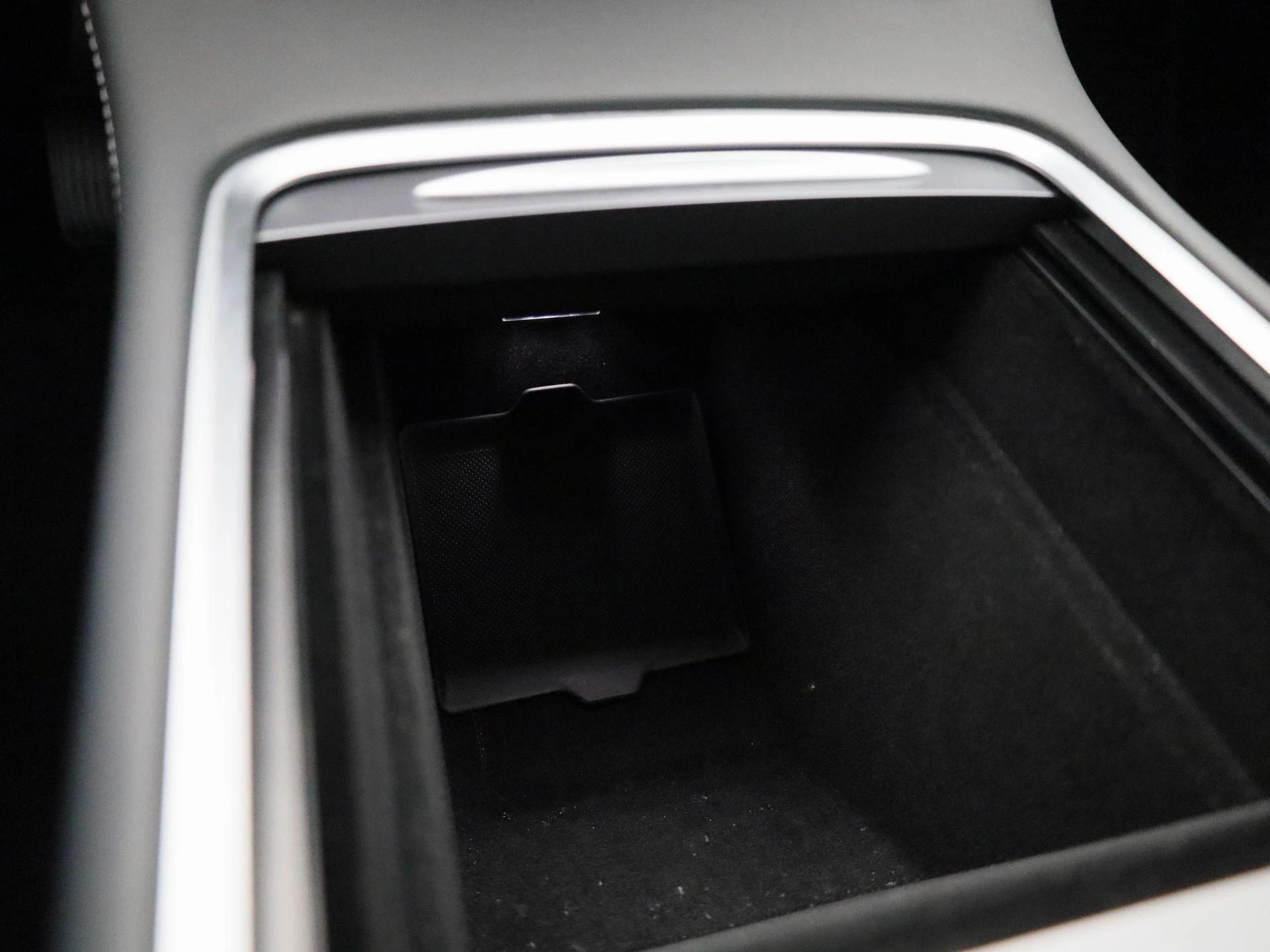Tesla-Model Y-image-37