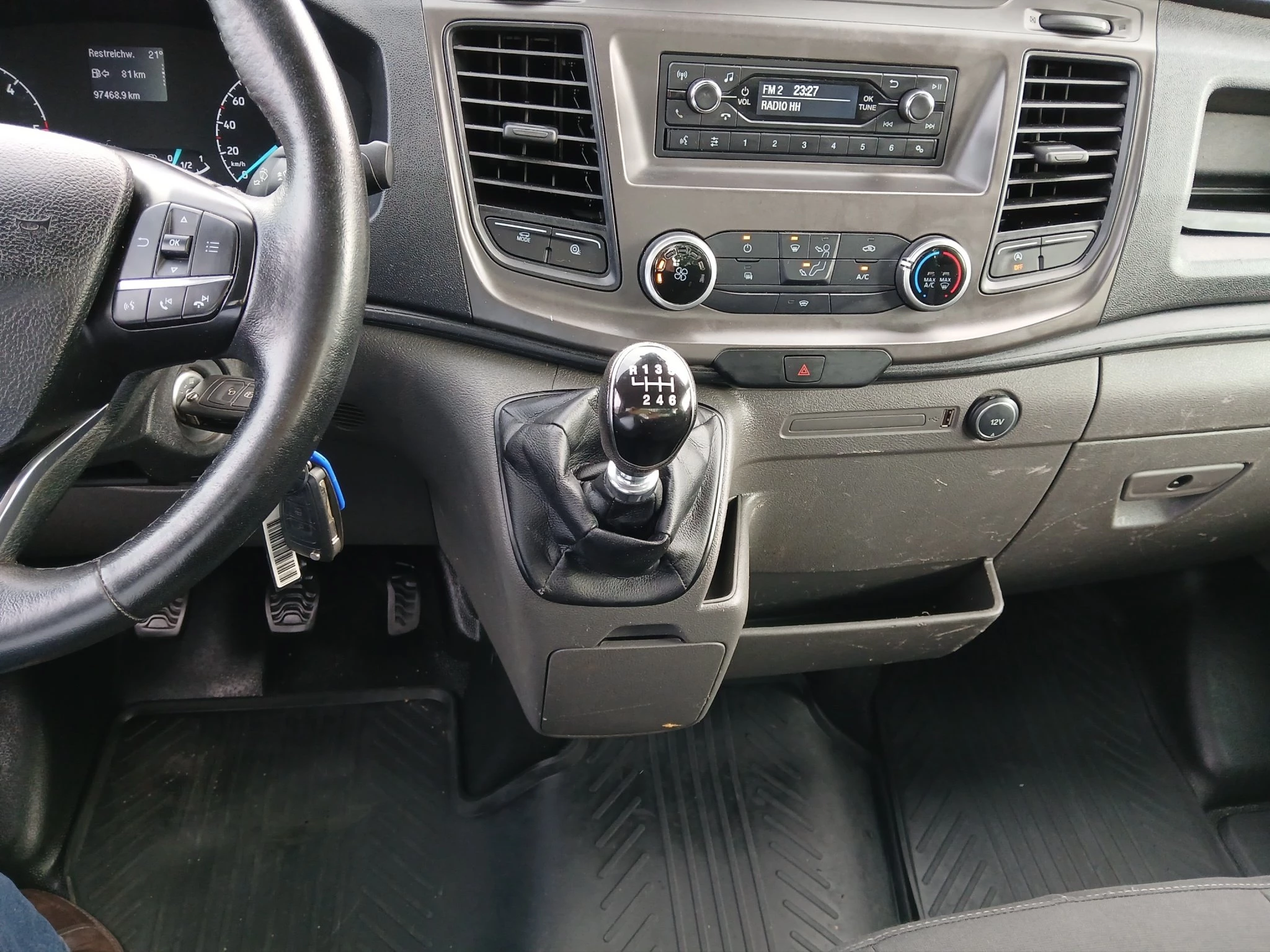 Ford-Transit-image-13