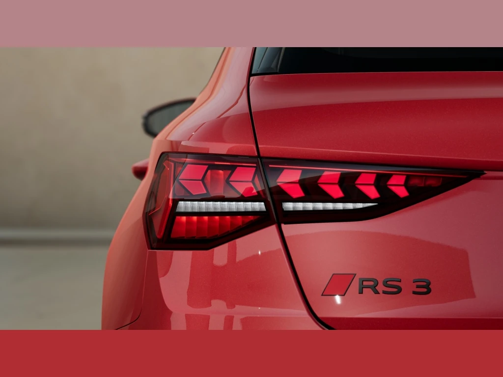 Audi RS3 Sportback UPE 84.550 Assist 280 Design rot