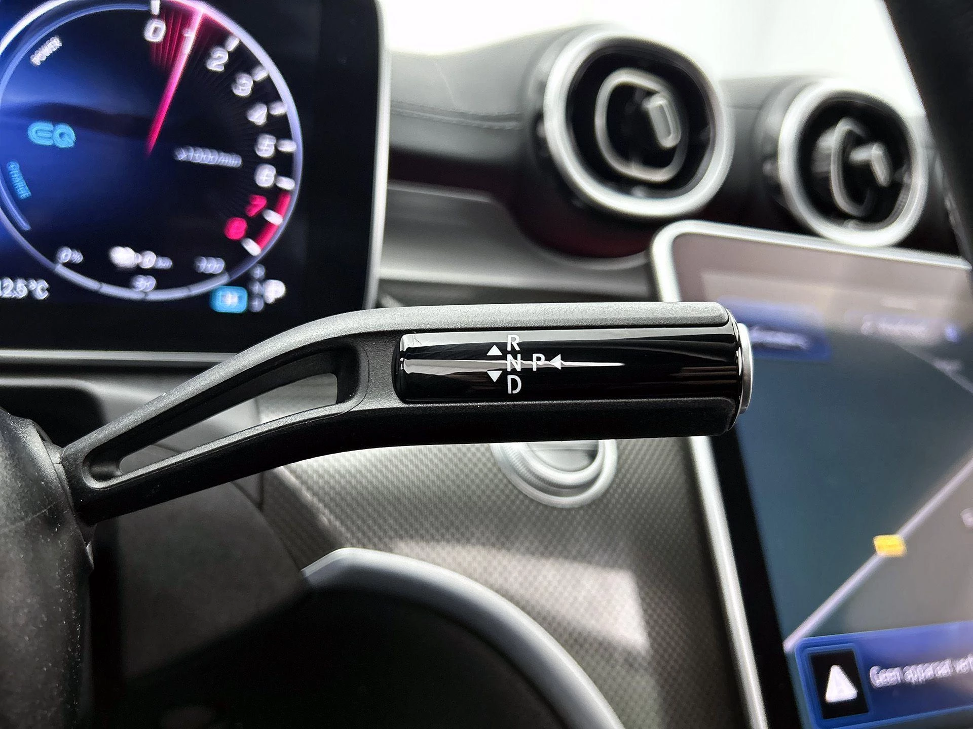 Mercedes-Benz-C-Klasse-image-21