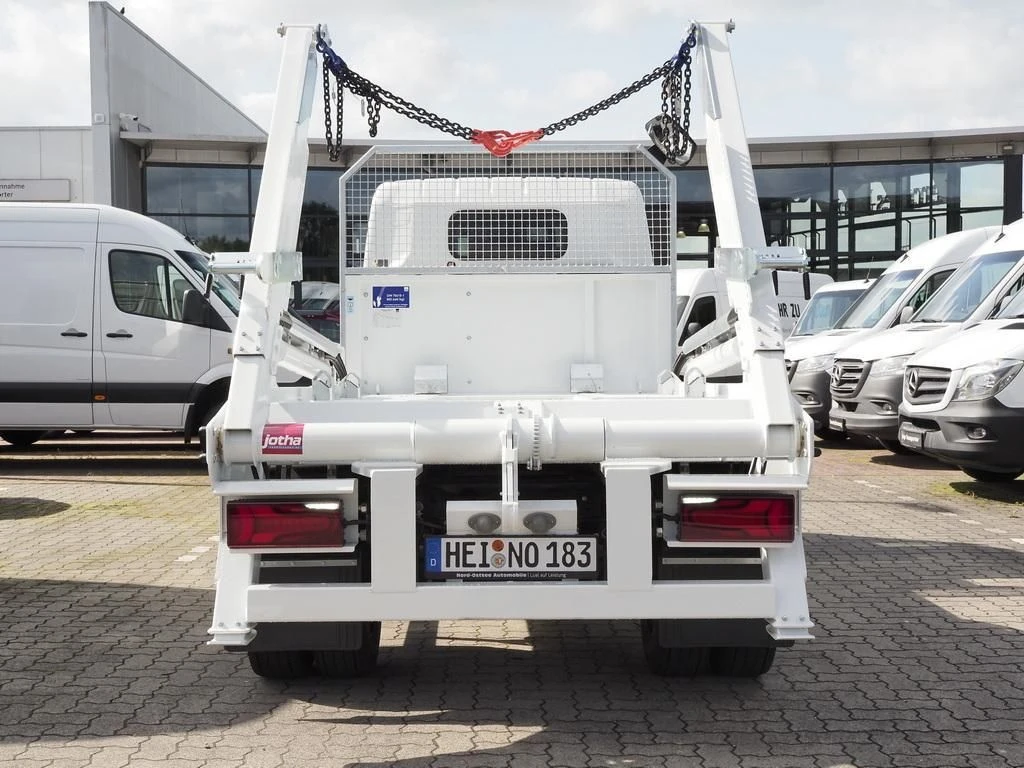 FUSO-Canter-image-3
