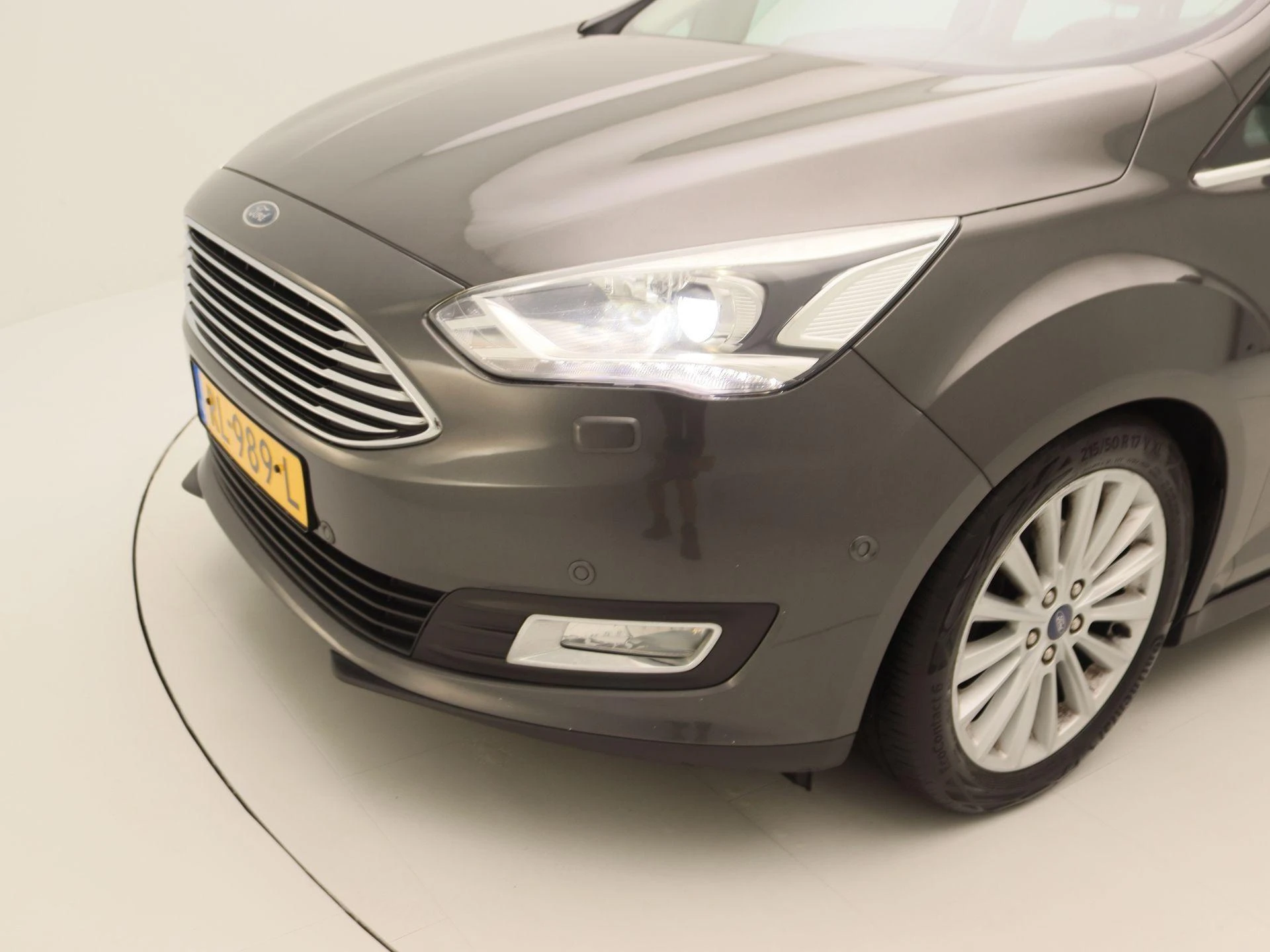 Ford-C-MAX-image-16