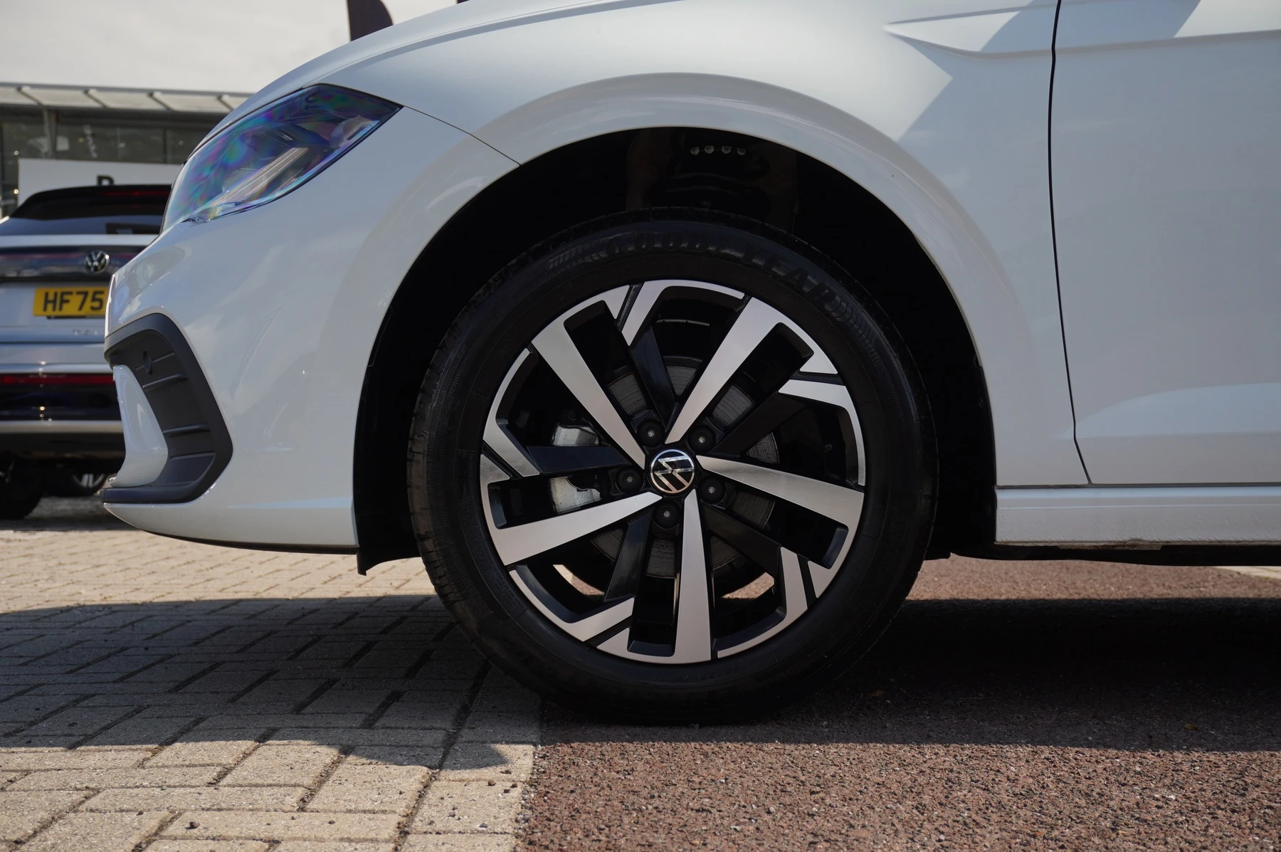 Volkswagen-Polo-image-4