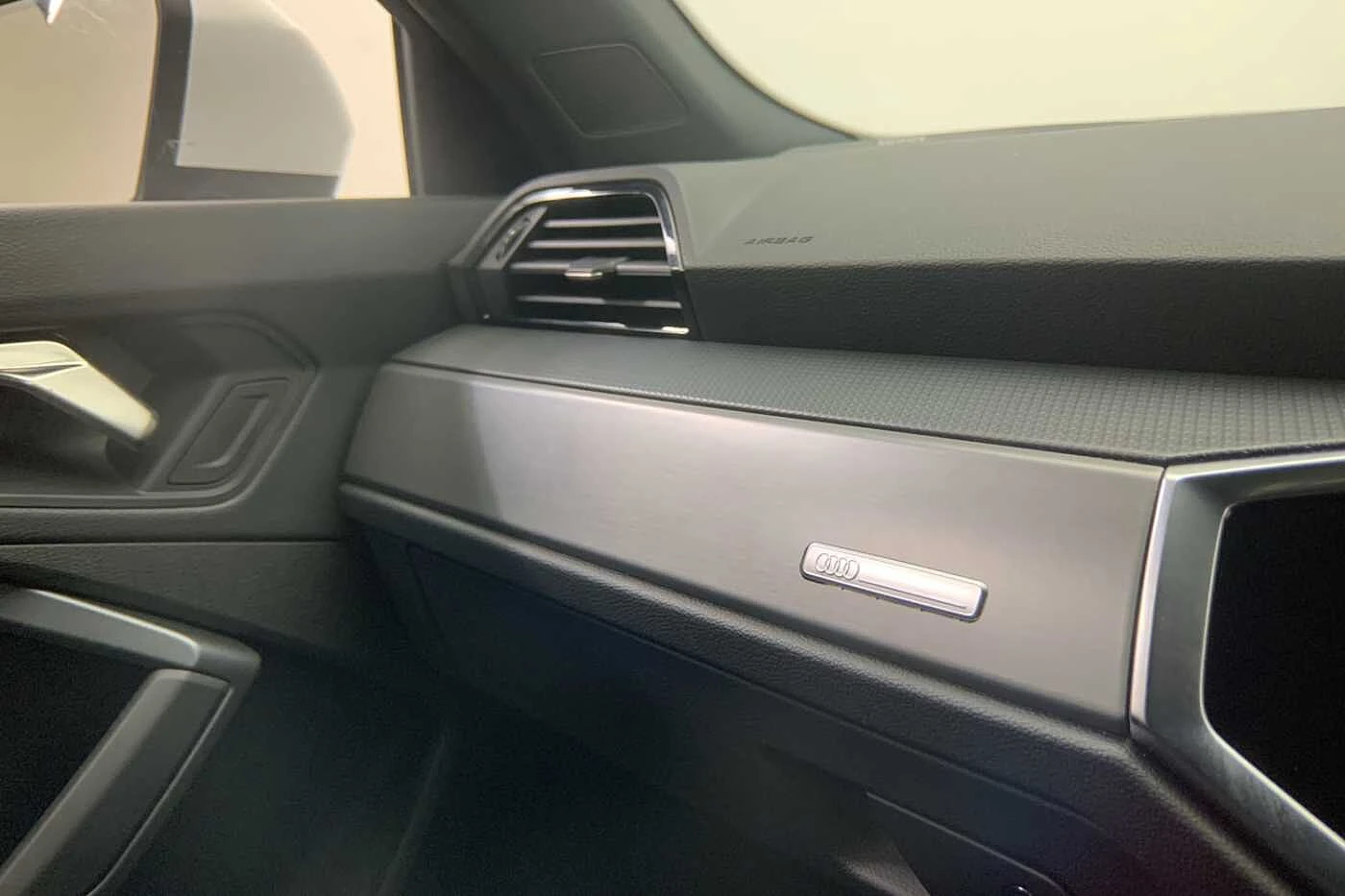 Audi-Q3-image-17