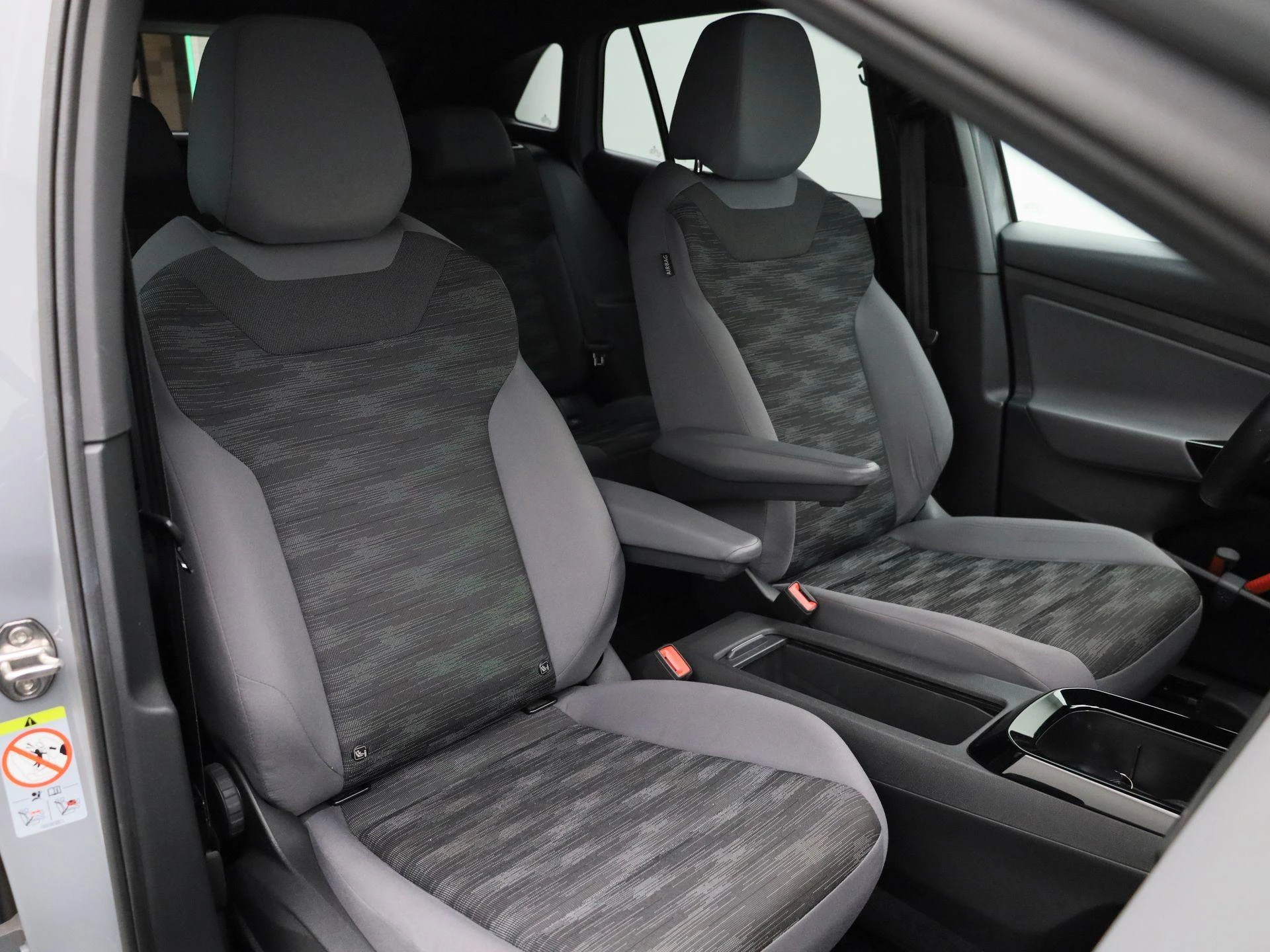 Volkswagen-ID.4-image-32