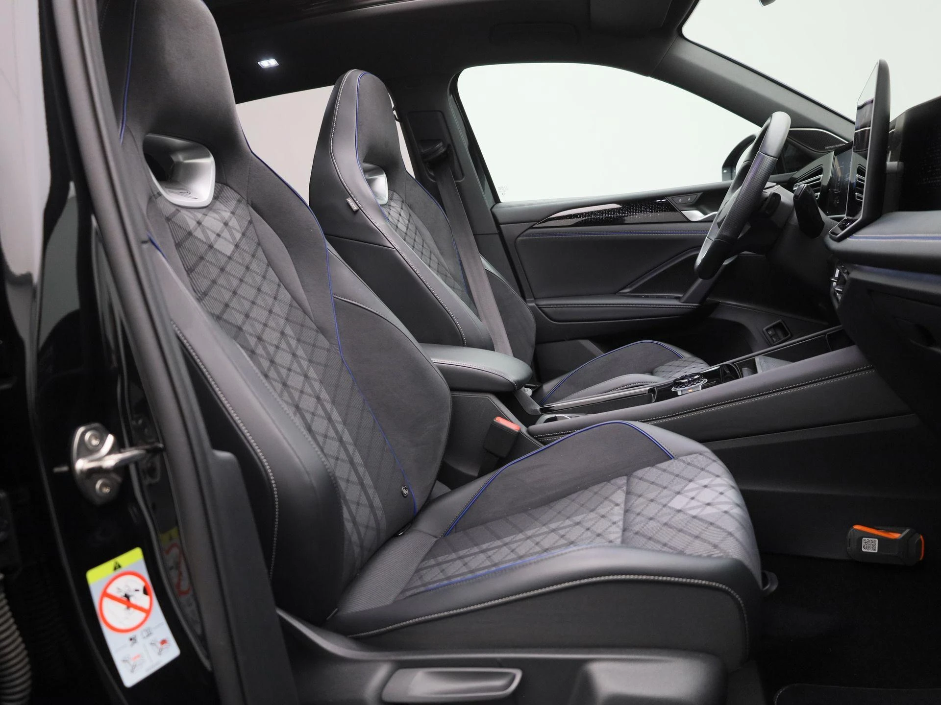 Volkswagen-Tiguan-image-38